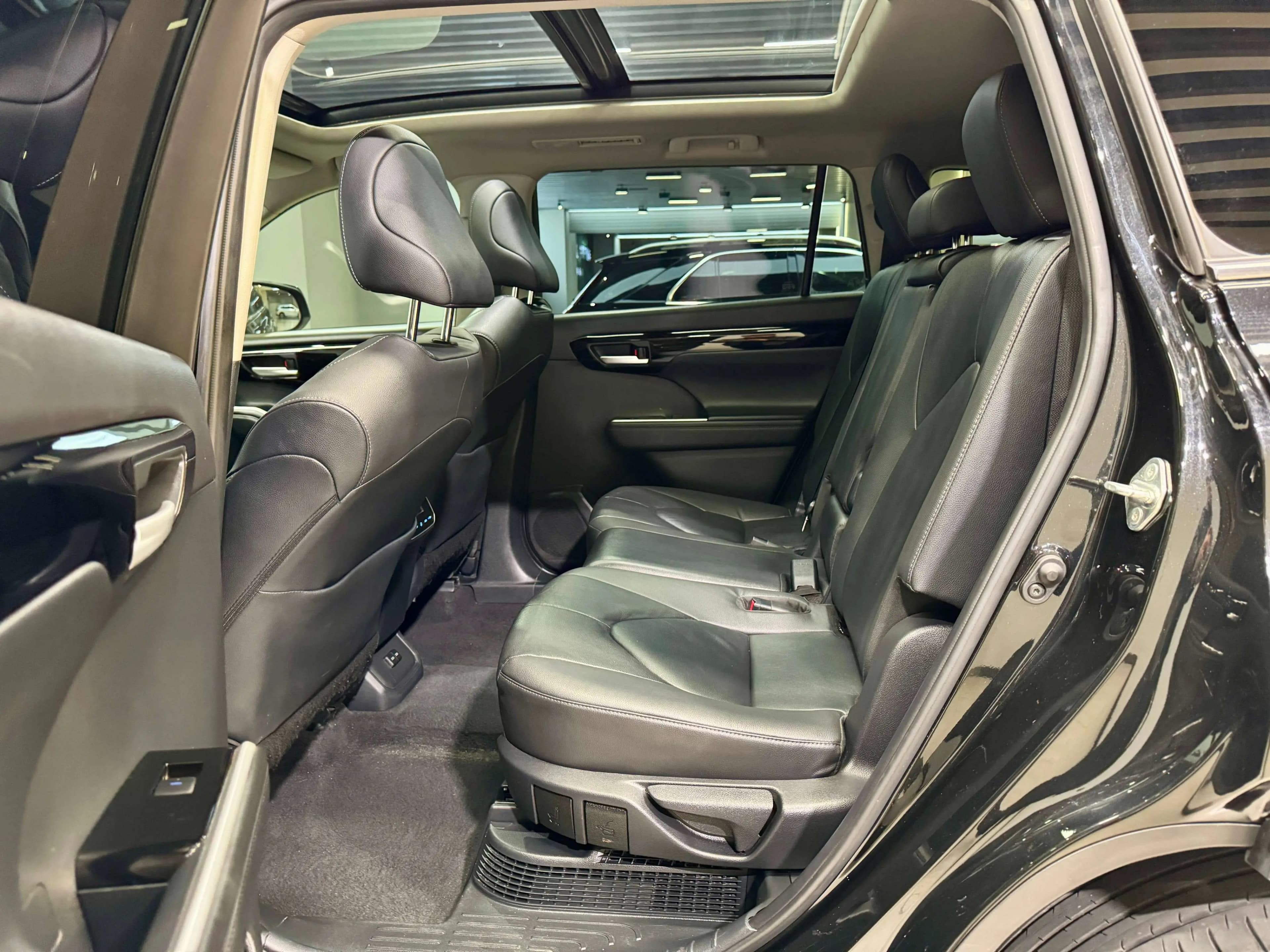 Toyota Highlander 2022 г. 48111 км. — фото 30