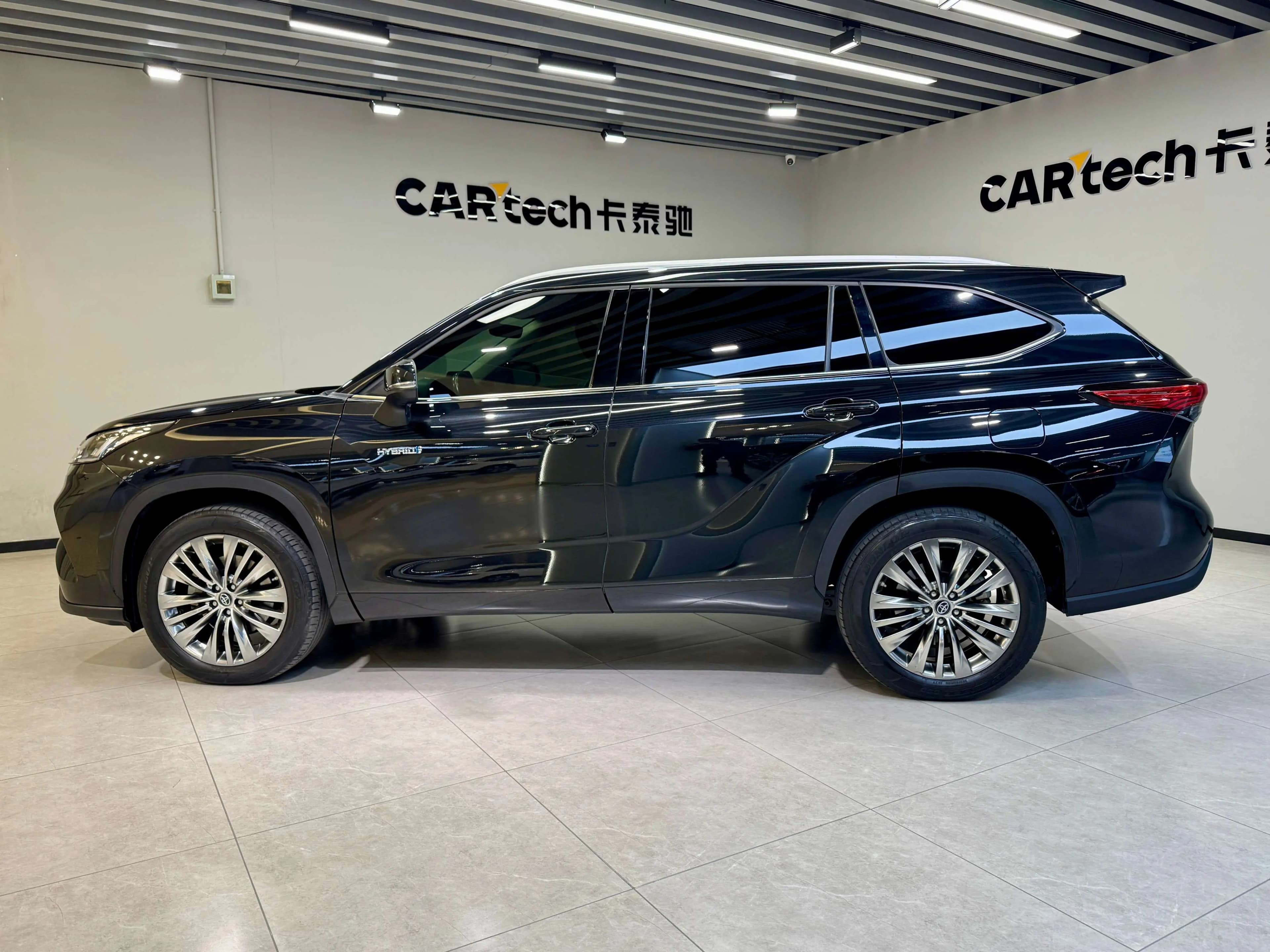 Toyota Highlander 2022 г. 48111 км. — фото 4