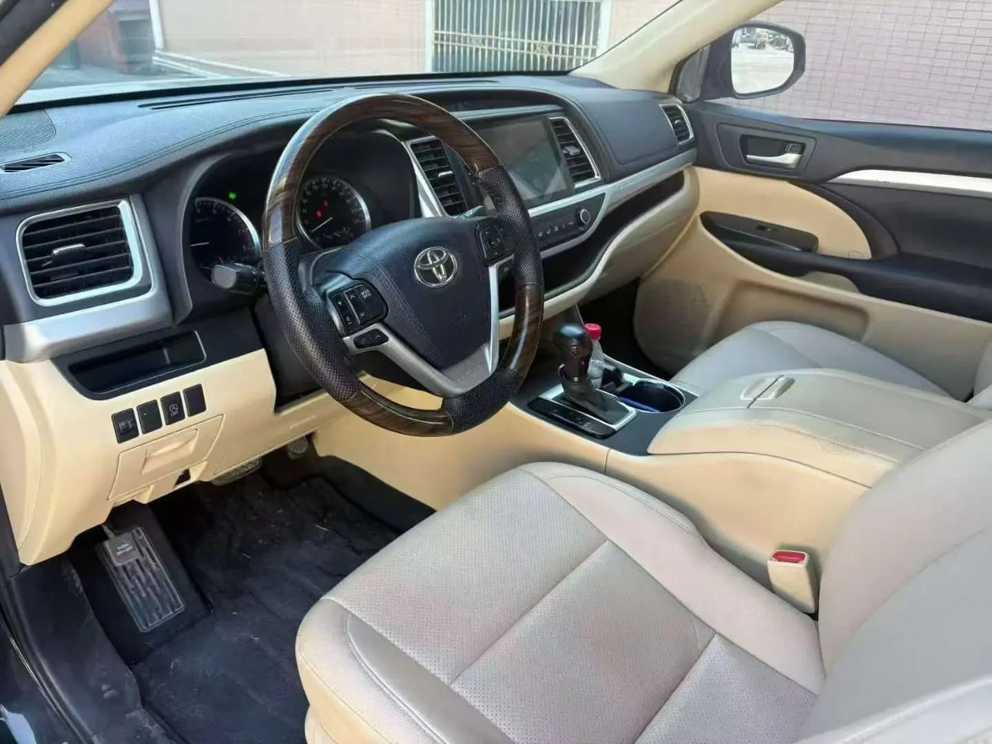Toyota Highlander 2021 г. 60112 км. — фото 7