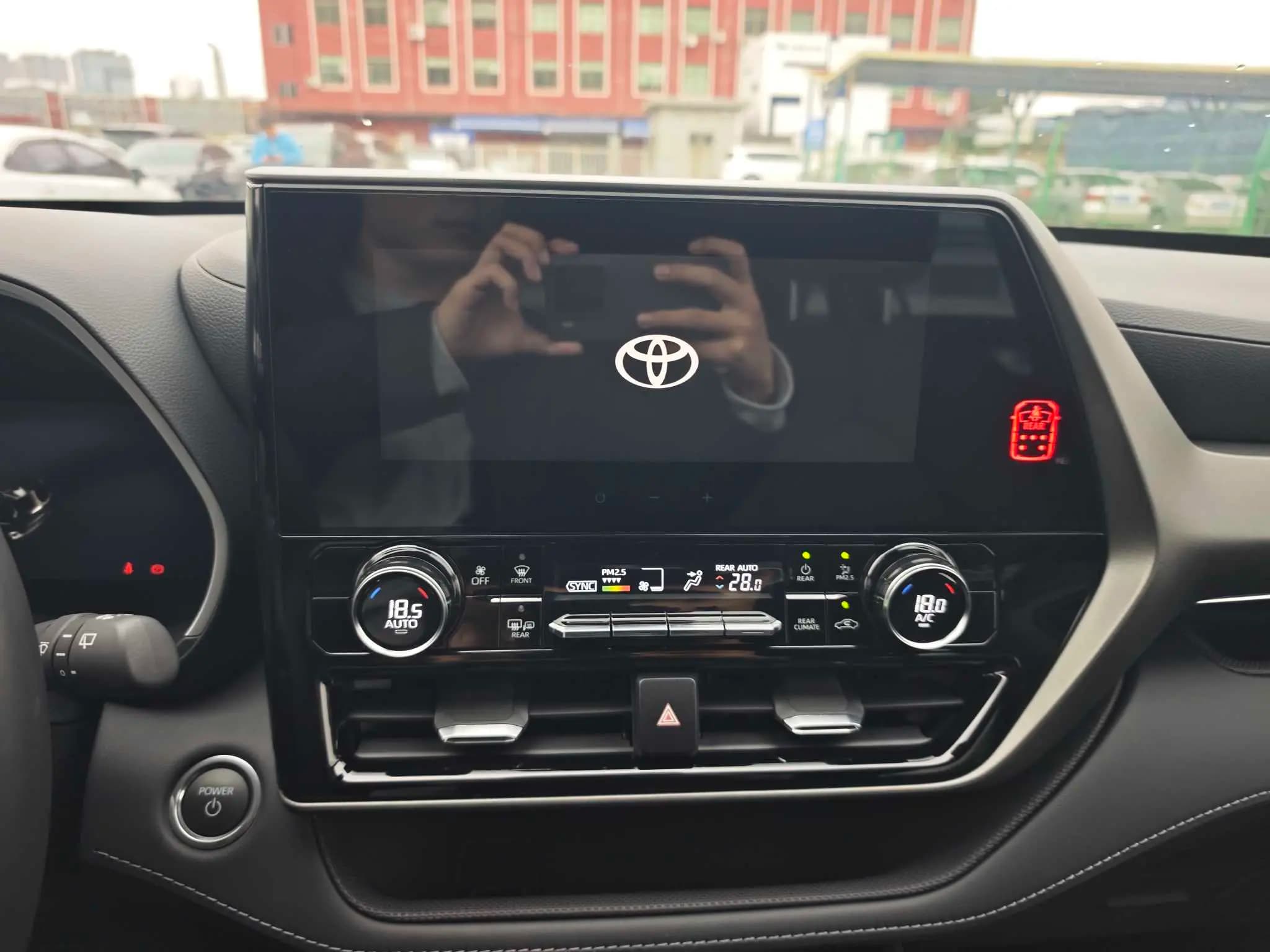 Toyota Highlander 2025 г. 10113 км. — фото 12
