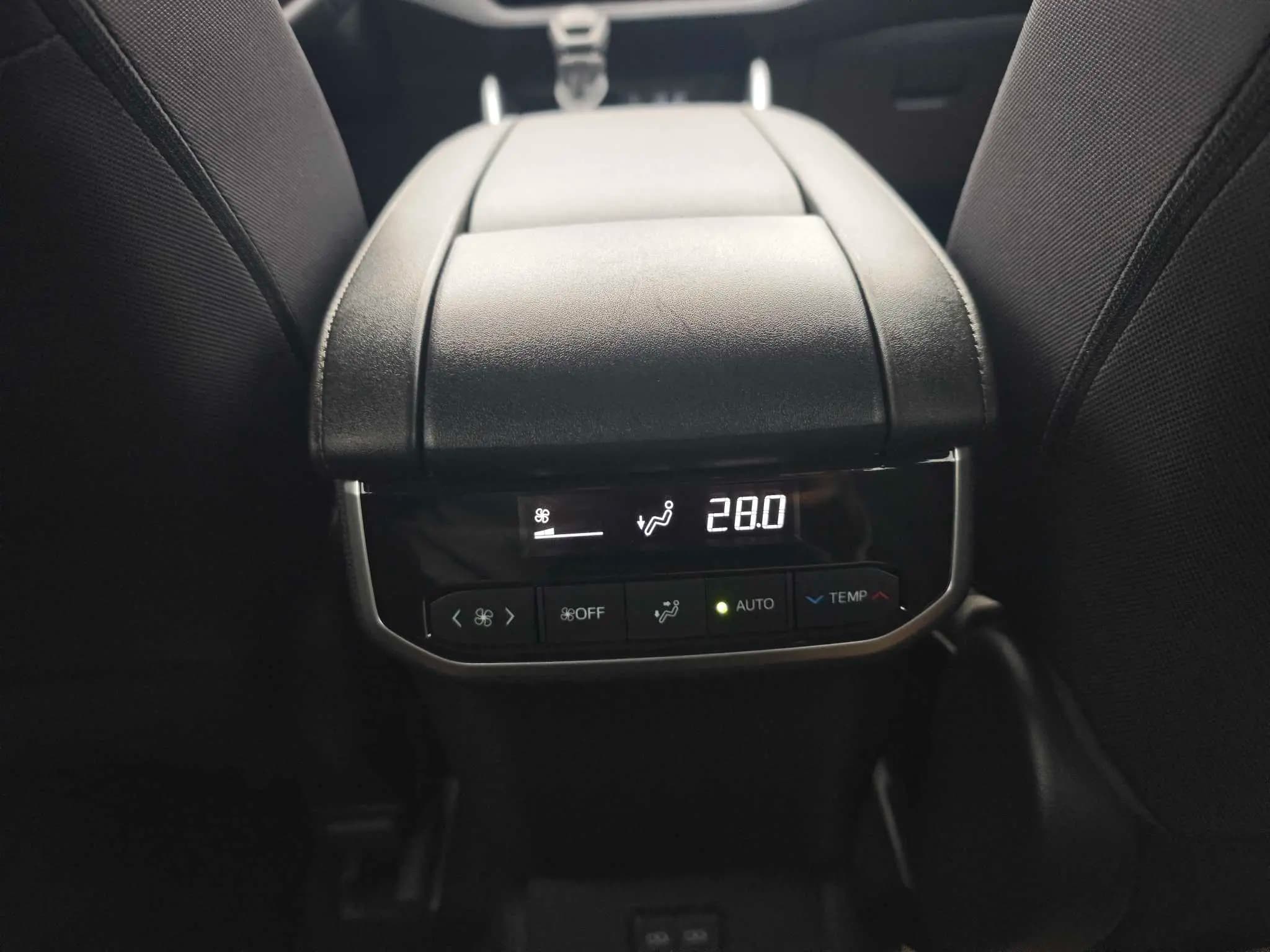 Toyota Highlander 2025 г. 10113 км. — фото 8