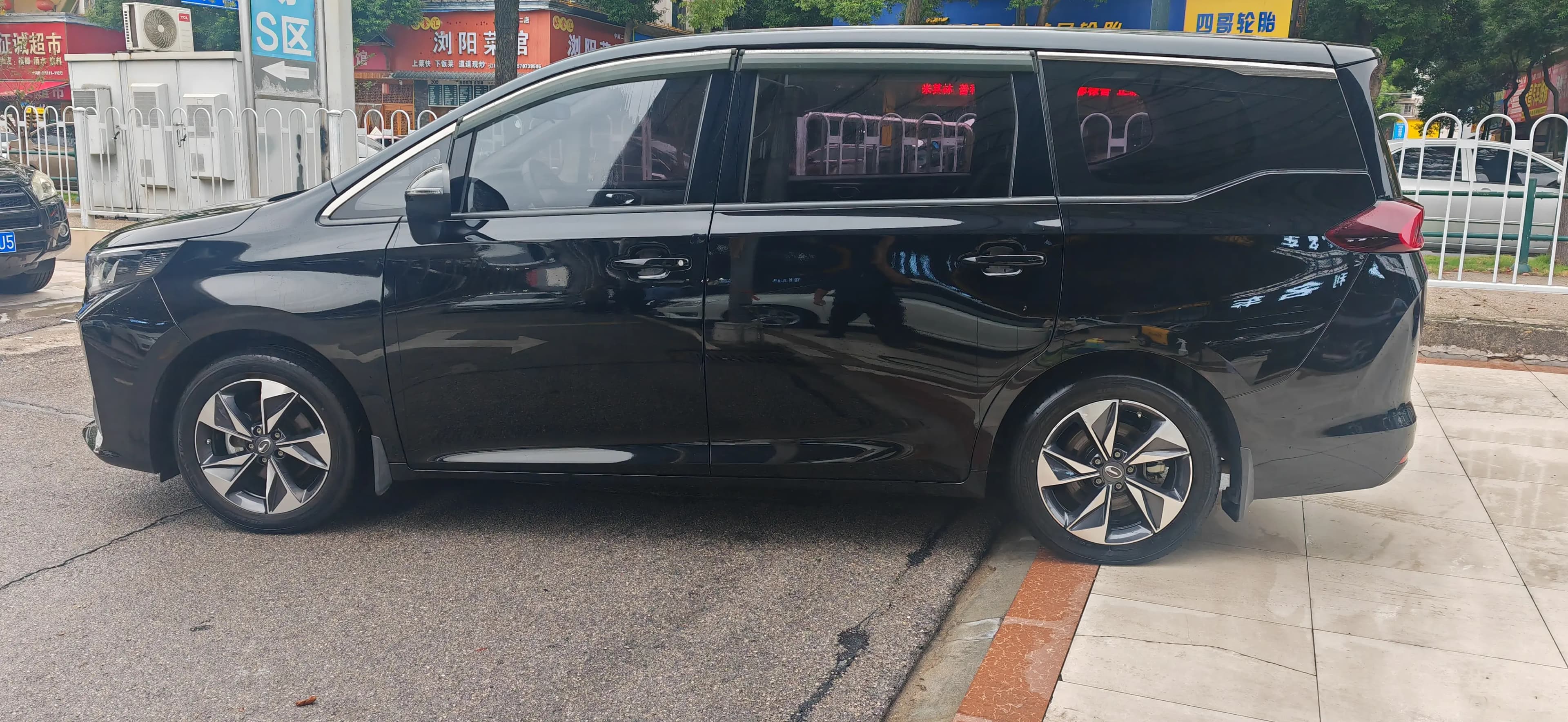 GAC Trumpchi M6 2021 г. 42145 км. — фото 3