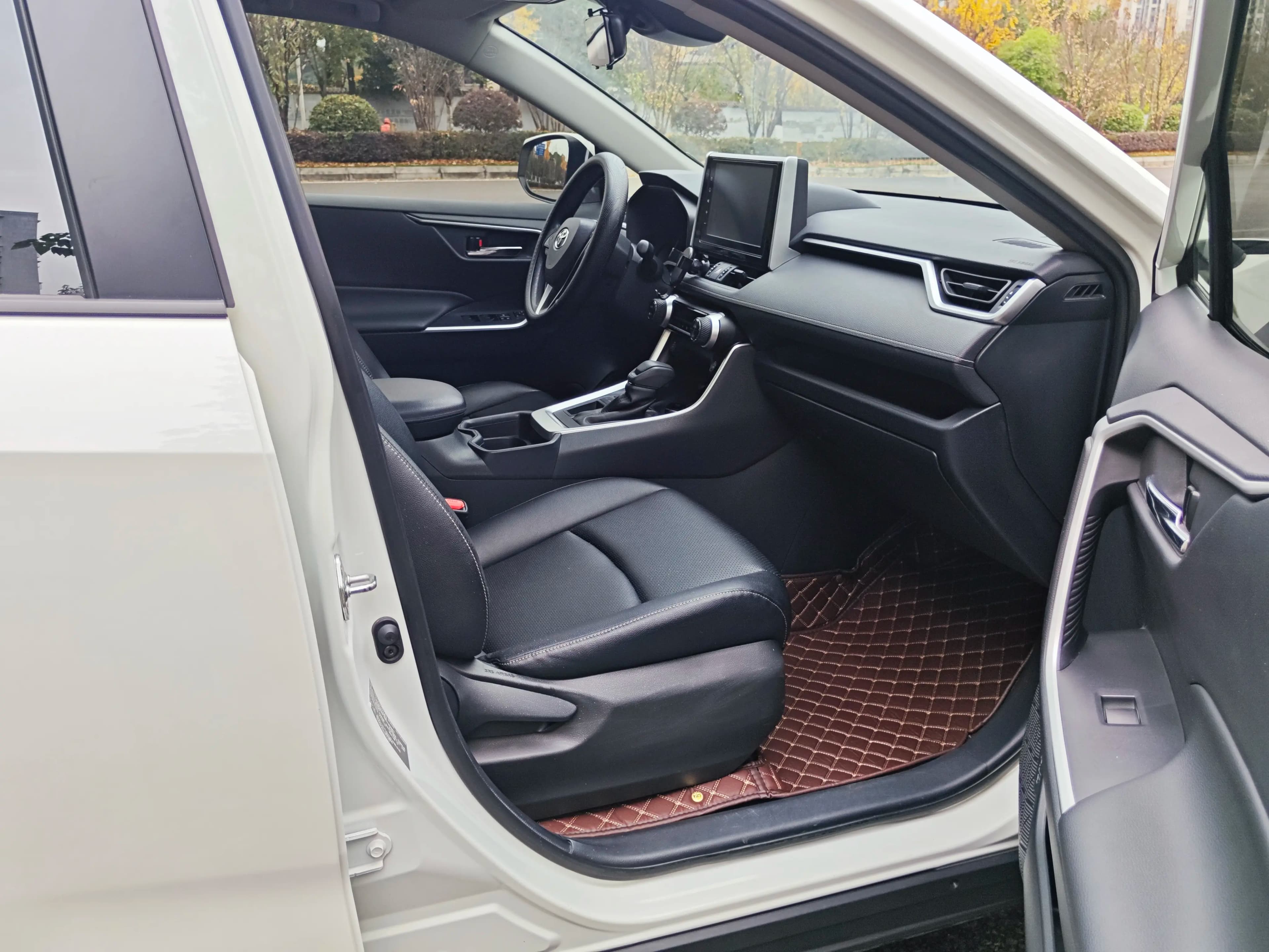 Toyota RAV4 2021 г. 46083 км. — фото 11