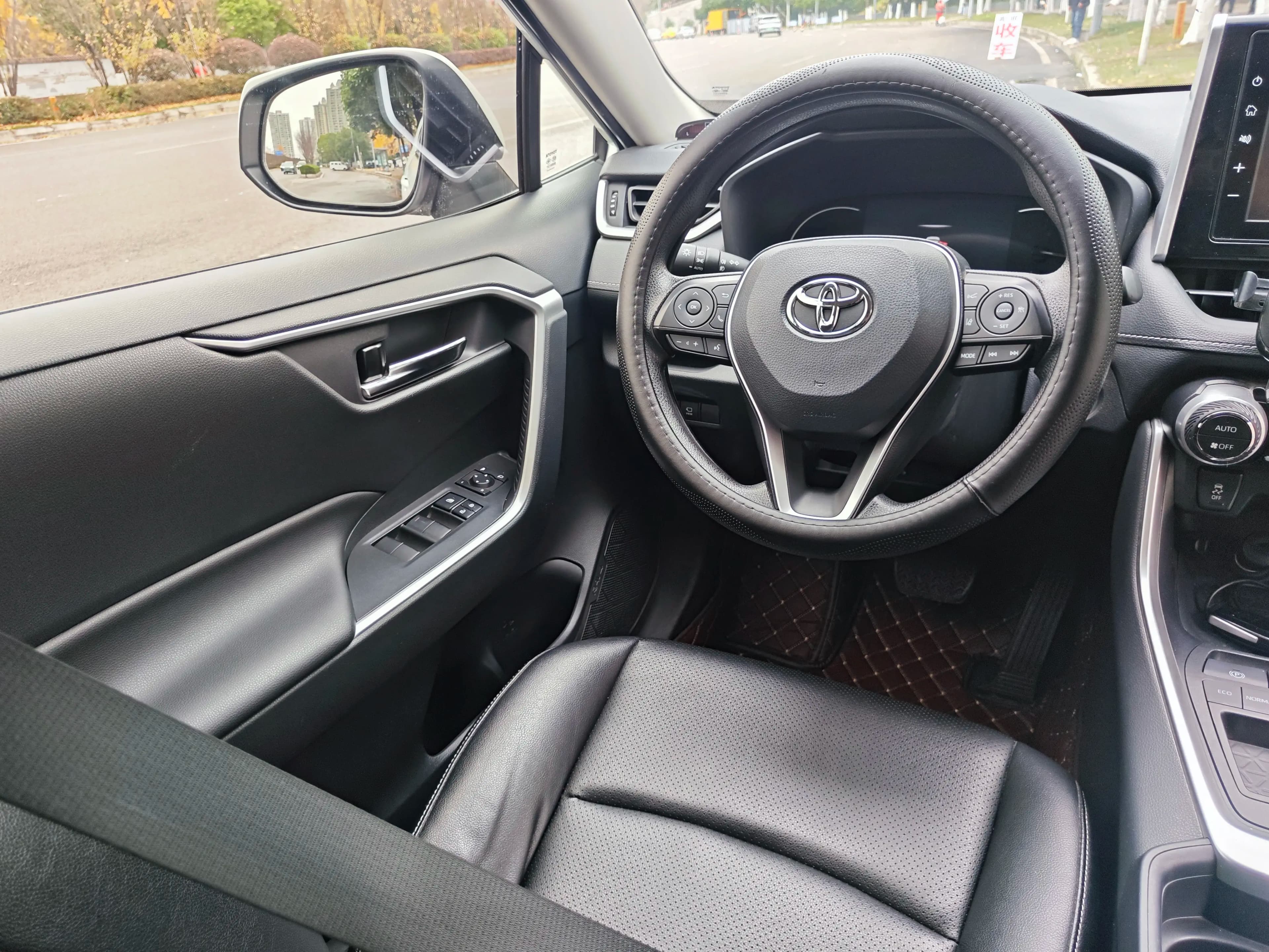 Toyota RAV4 2021 г. 46083 км. — фото 14