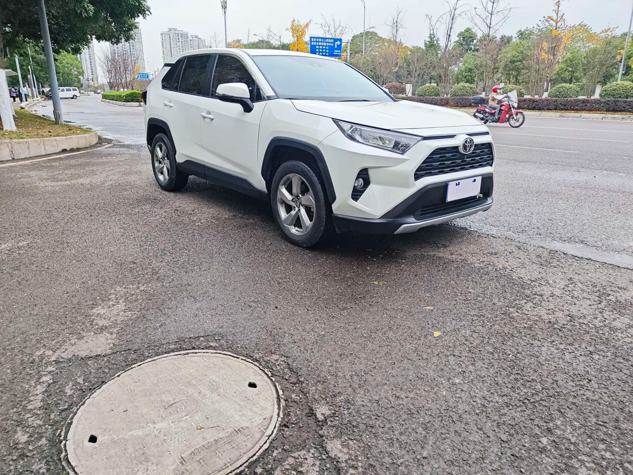Toyota RAV4 2021 г. 46083 км. — фото 3