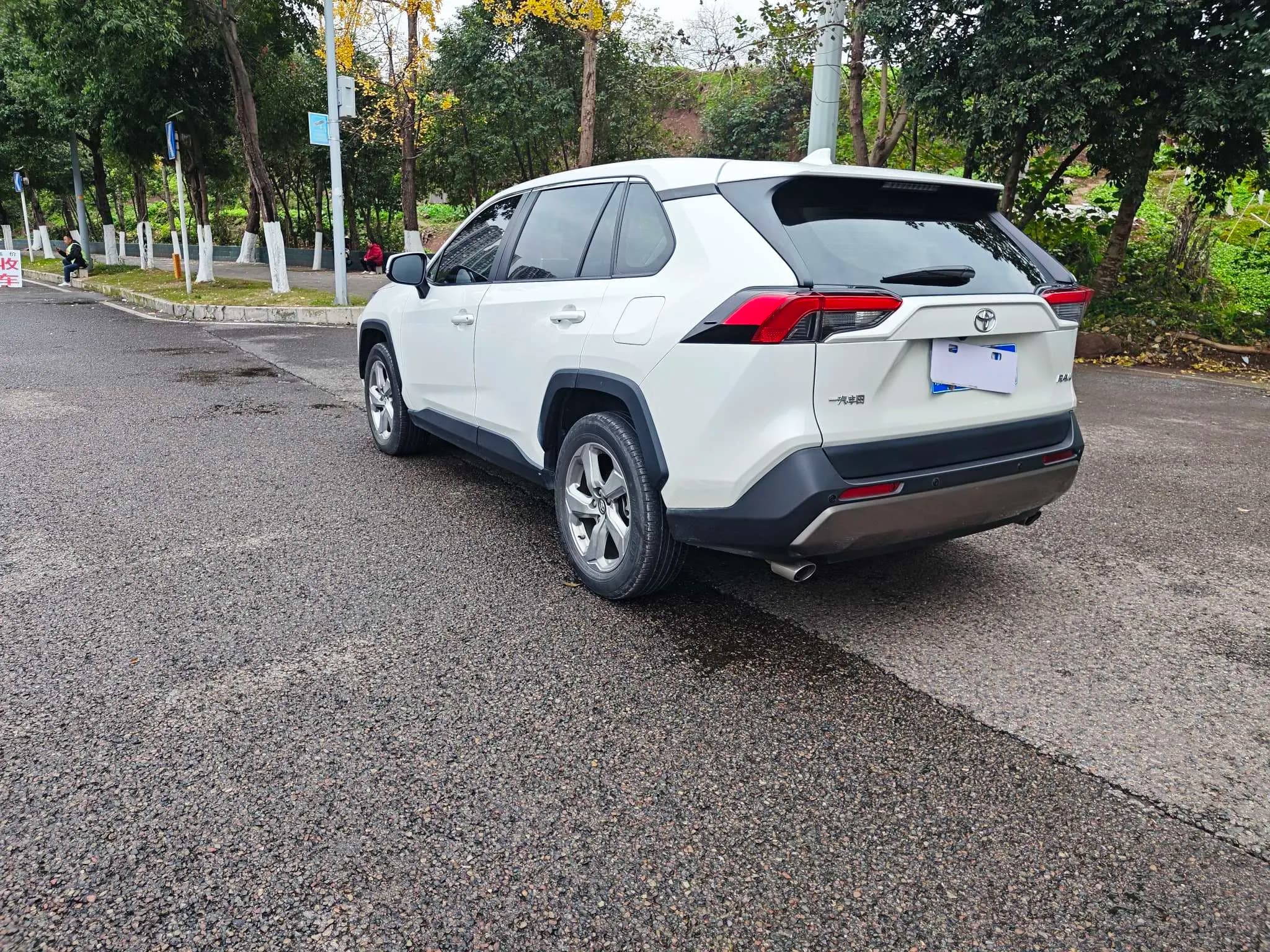 Toyota RAV4 2021 г. 46083 км. — фото 4