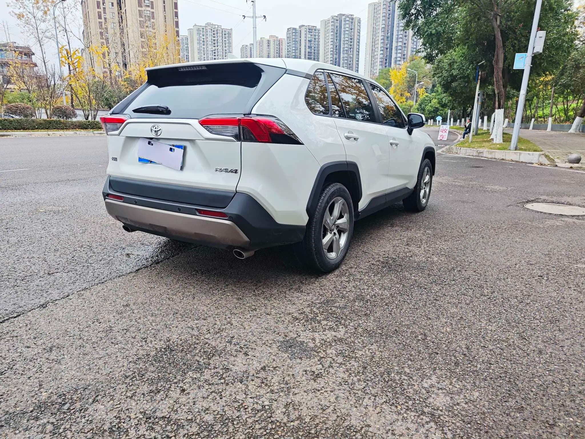 Toyota RAV4 2021 г. 46083 км. — фото 6