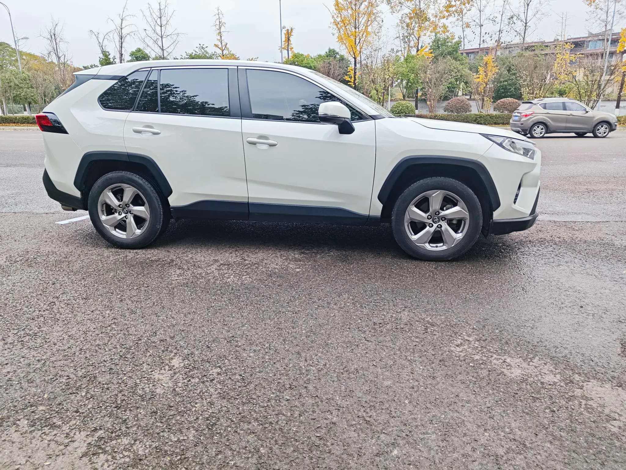Toyota RAV4 2021 г. 46083 км. — фото 7