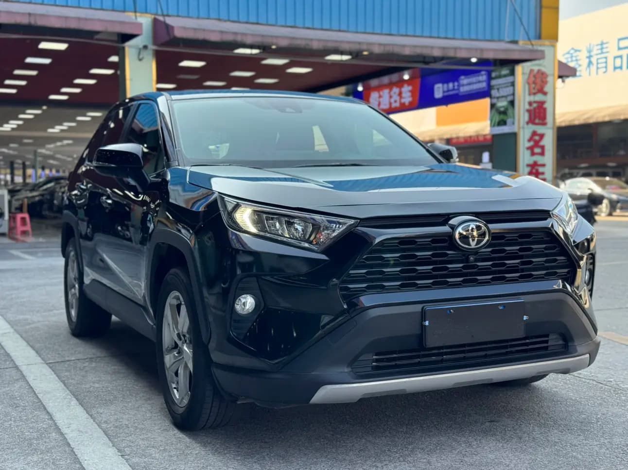 Toyota RAV4 2022 г. 72084 км. — фото 3