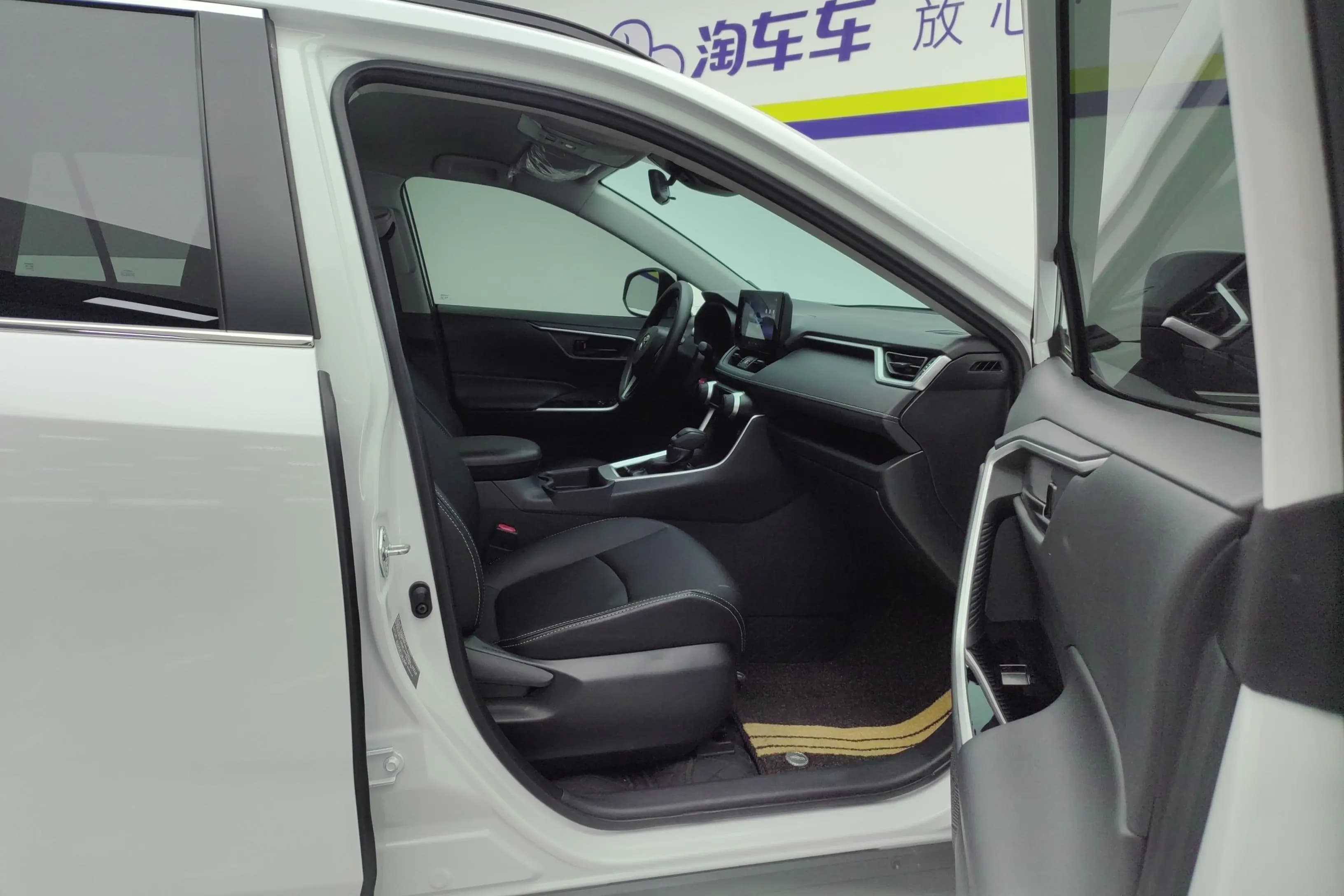 Toyota RAV4 2025 г. 12086 км. — фото 10