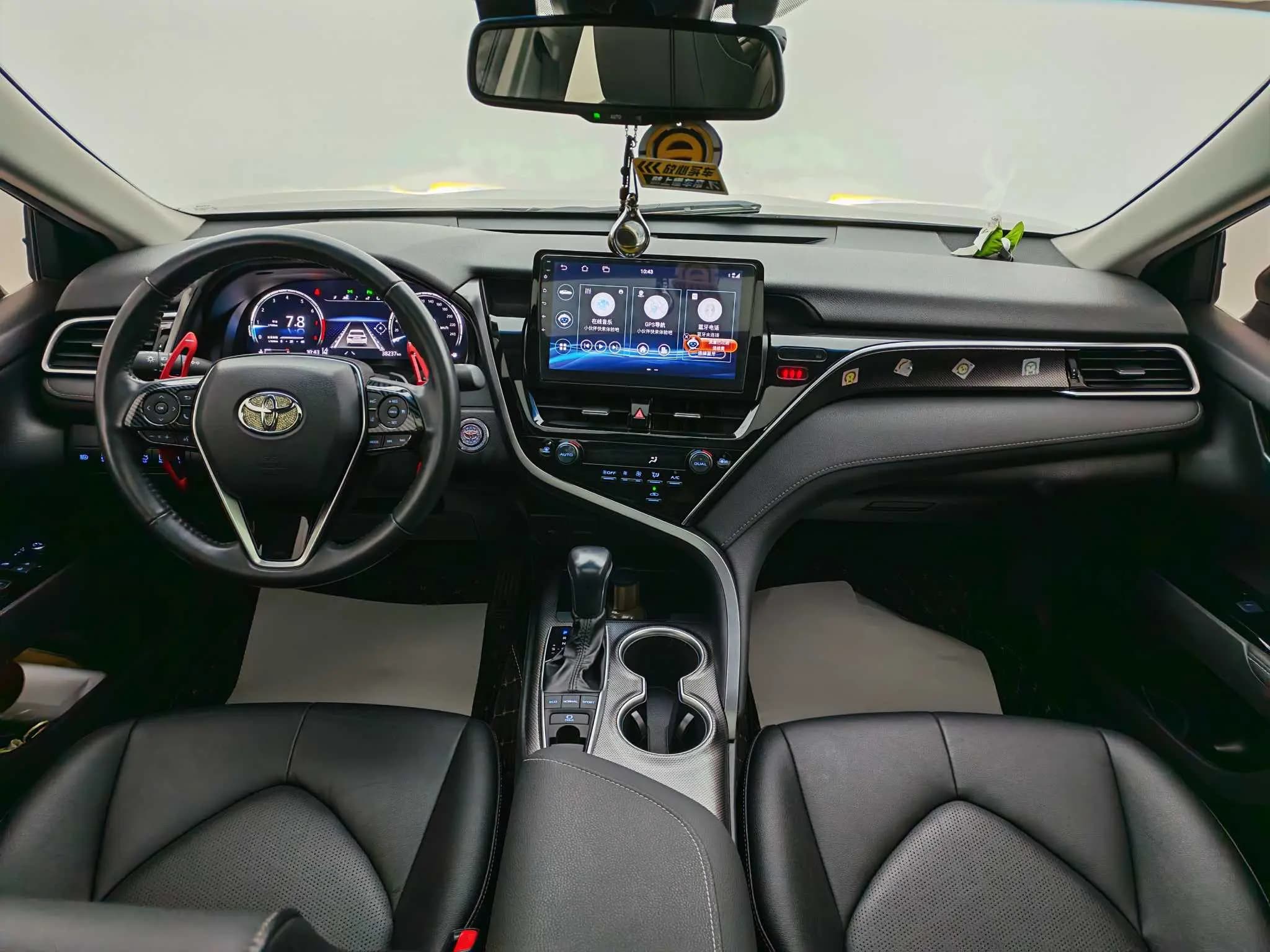 Toyota Camry 2022 г. 38342 км. — фото 10