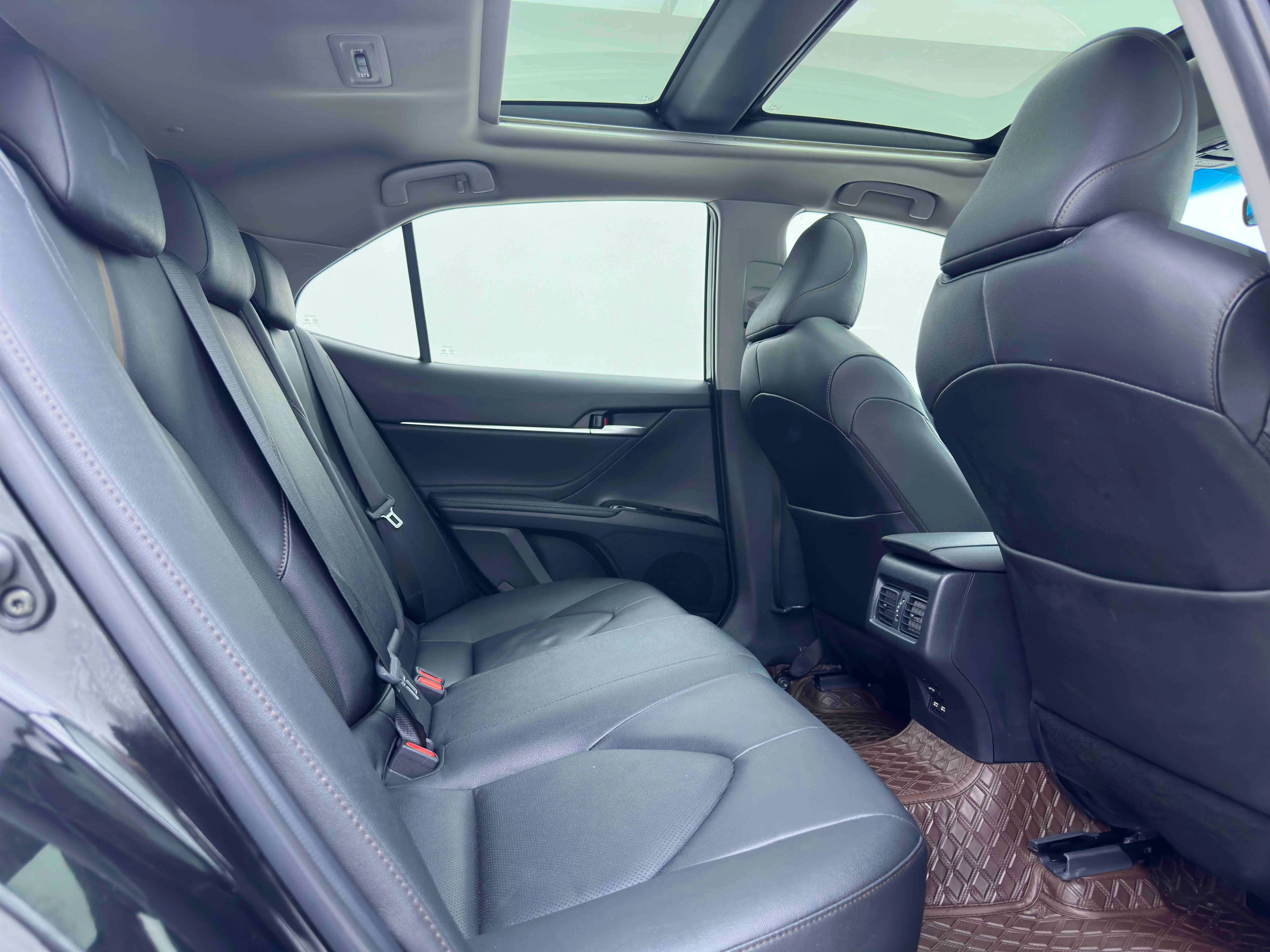 Toyota Camry 2021 г. 99545 км. — фото 19