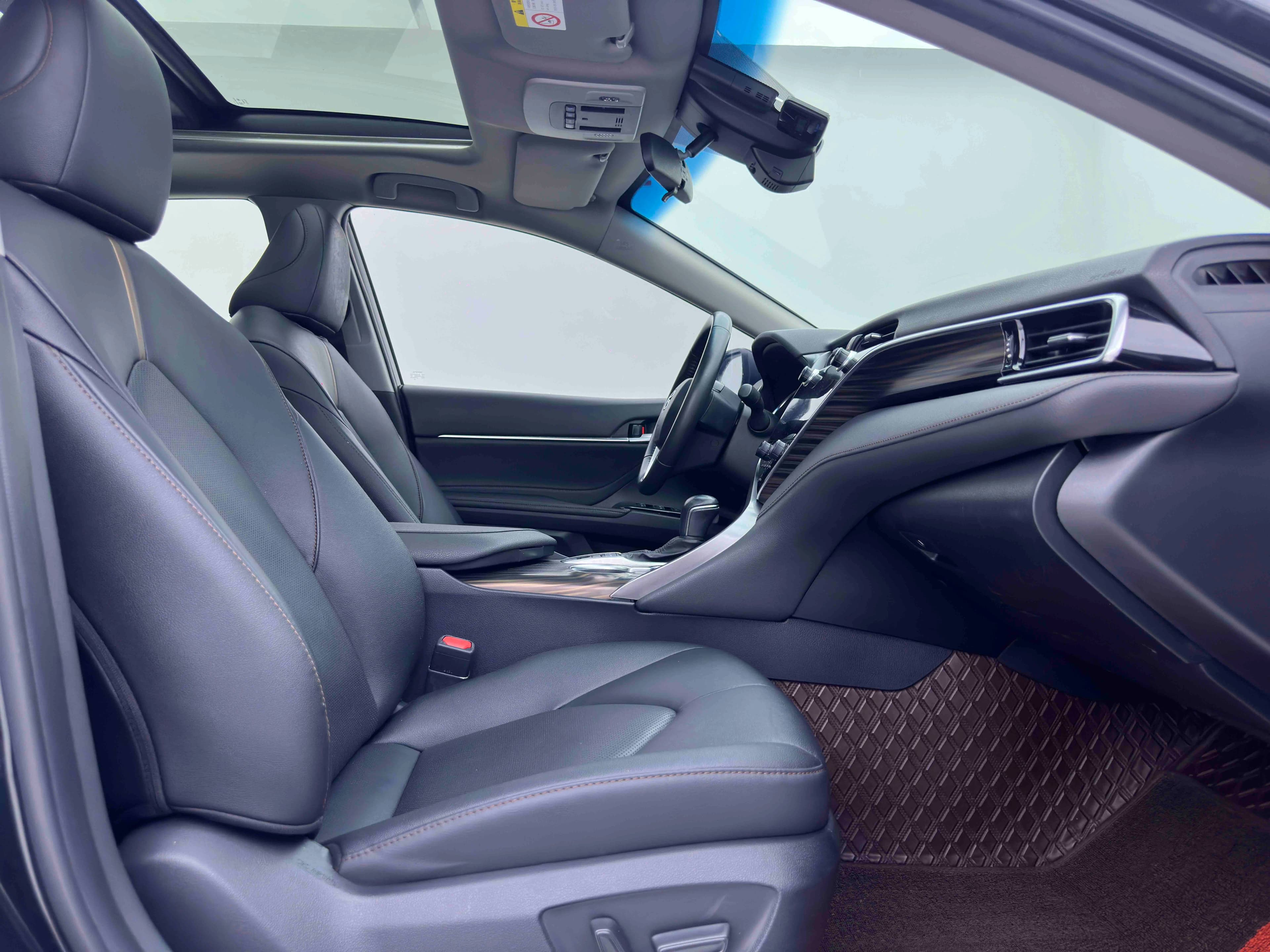 Toyota Camry 2021 г. 99545 км. — фото 20
