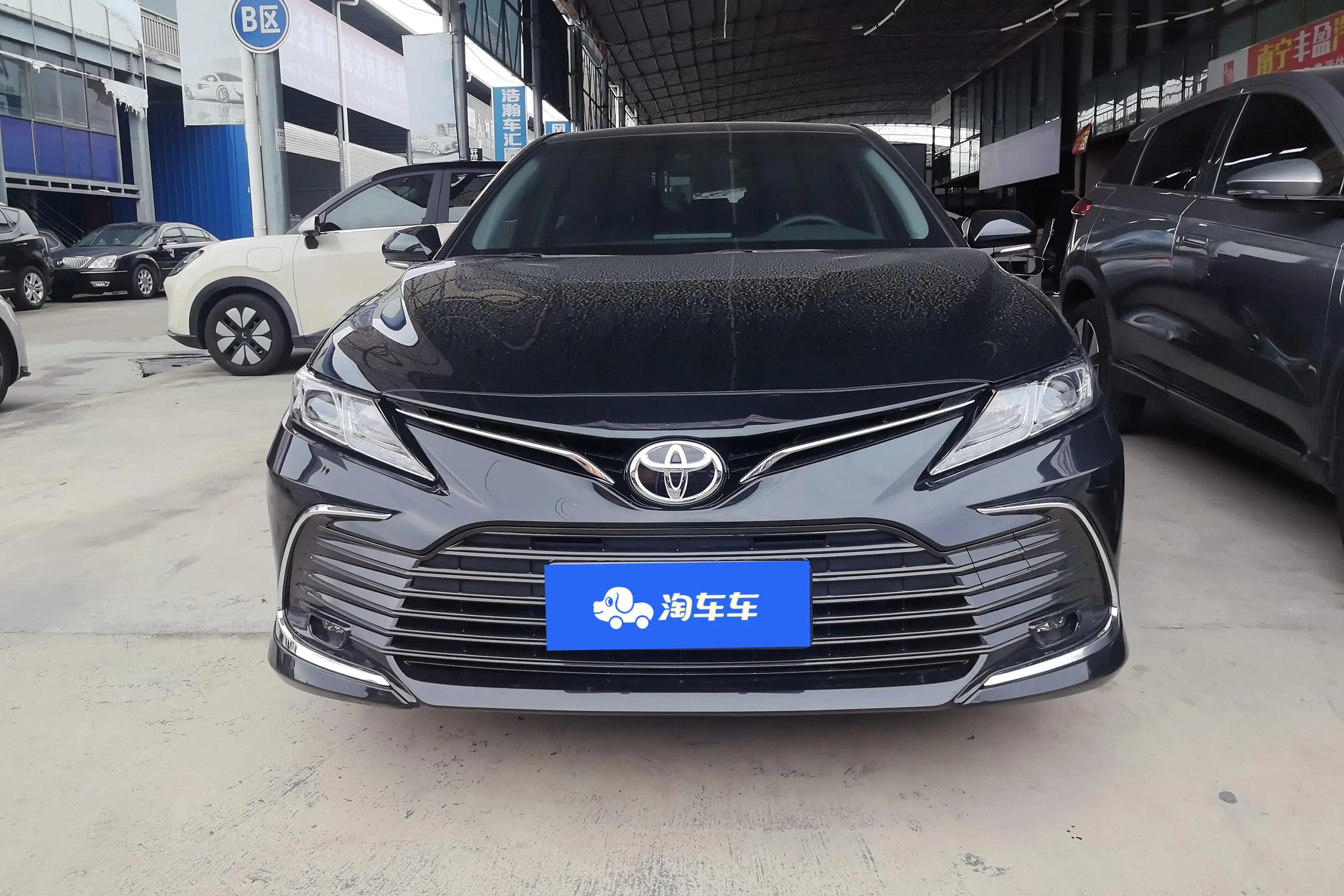 Toyota Camry 2023 г. 46546 км. — фото 2