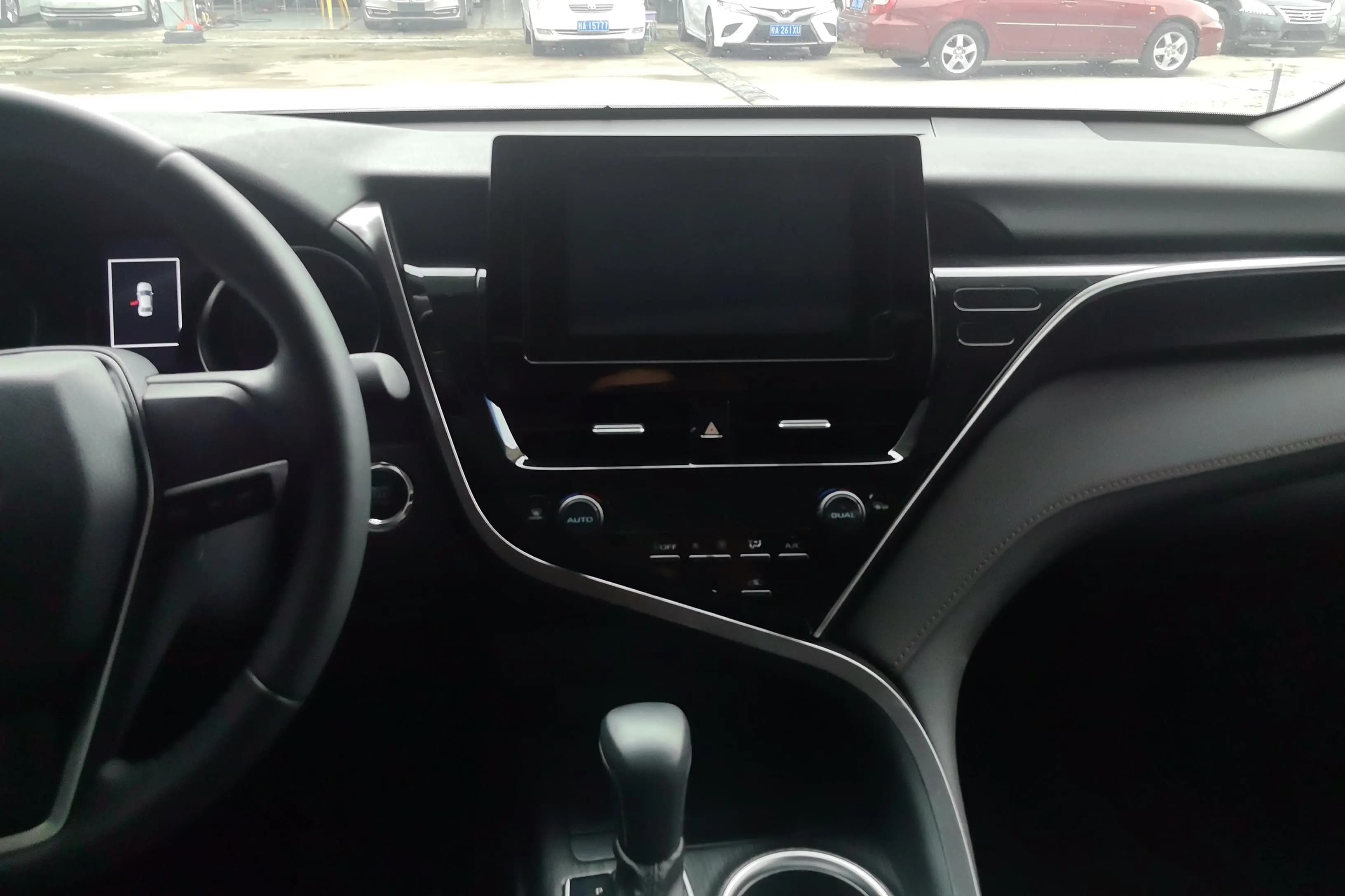 Toyota Camry 2023 г. 46546 км. — фото 13