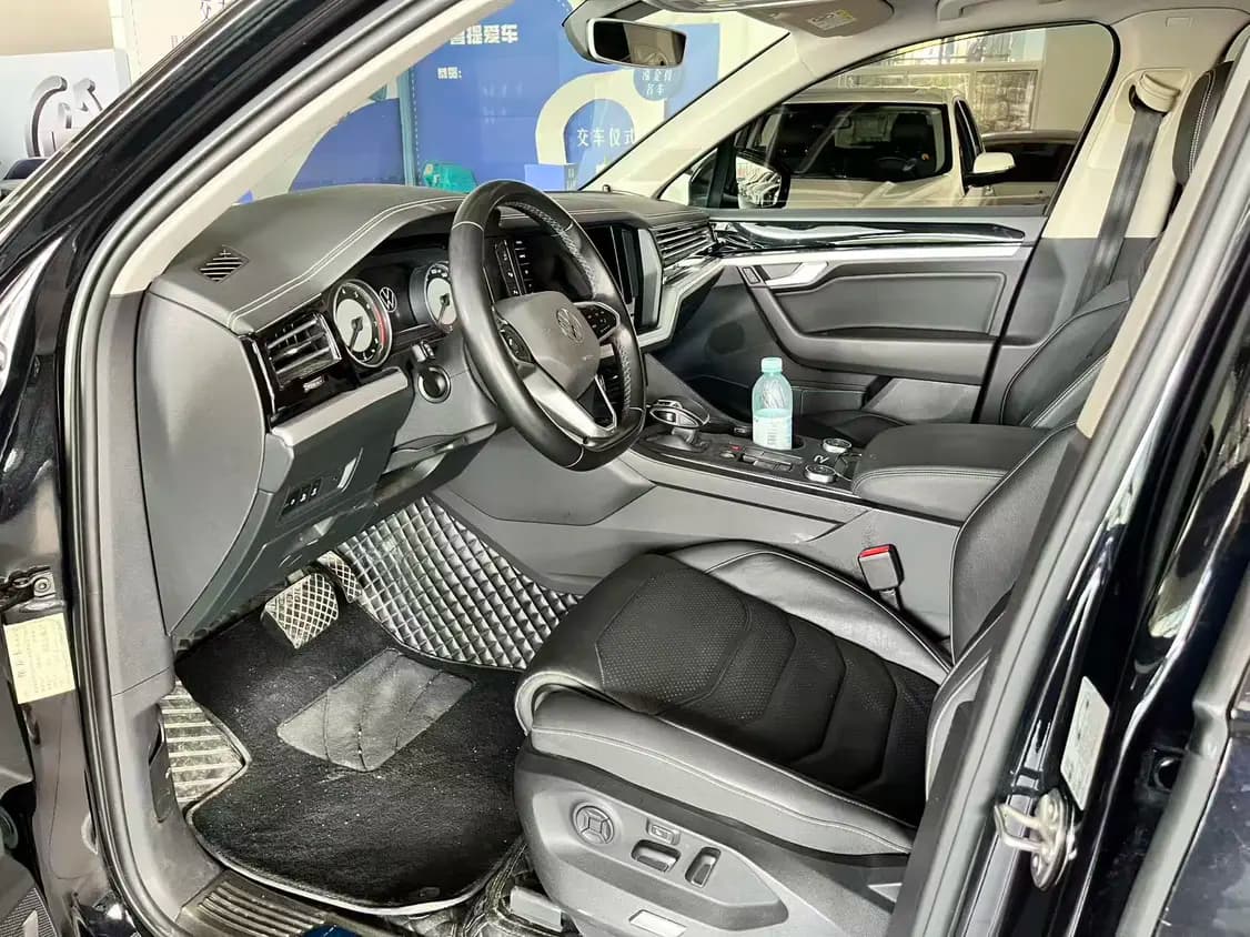 Volkswagen Touareg 2021 г. 123106 км. — фото 8