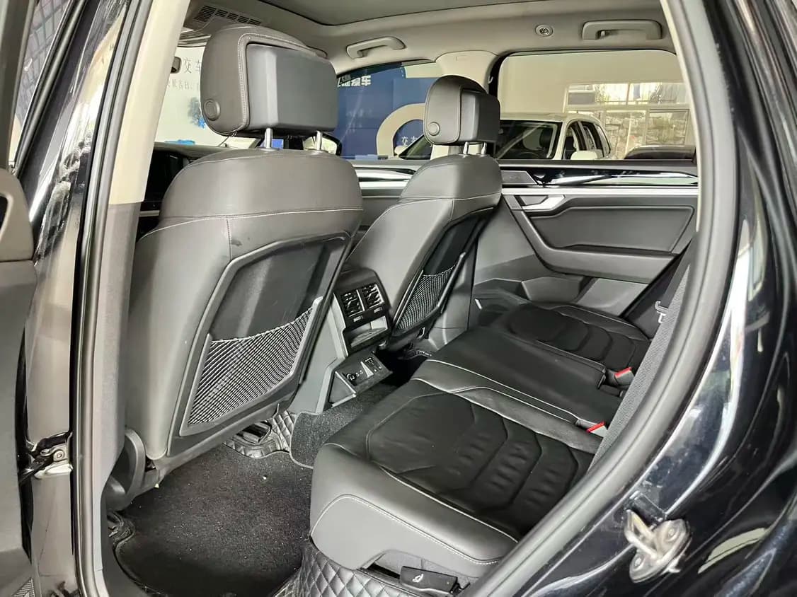 Volkswagen Touareg 2021 г. 123106 км. — фото 9