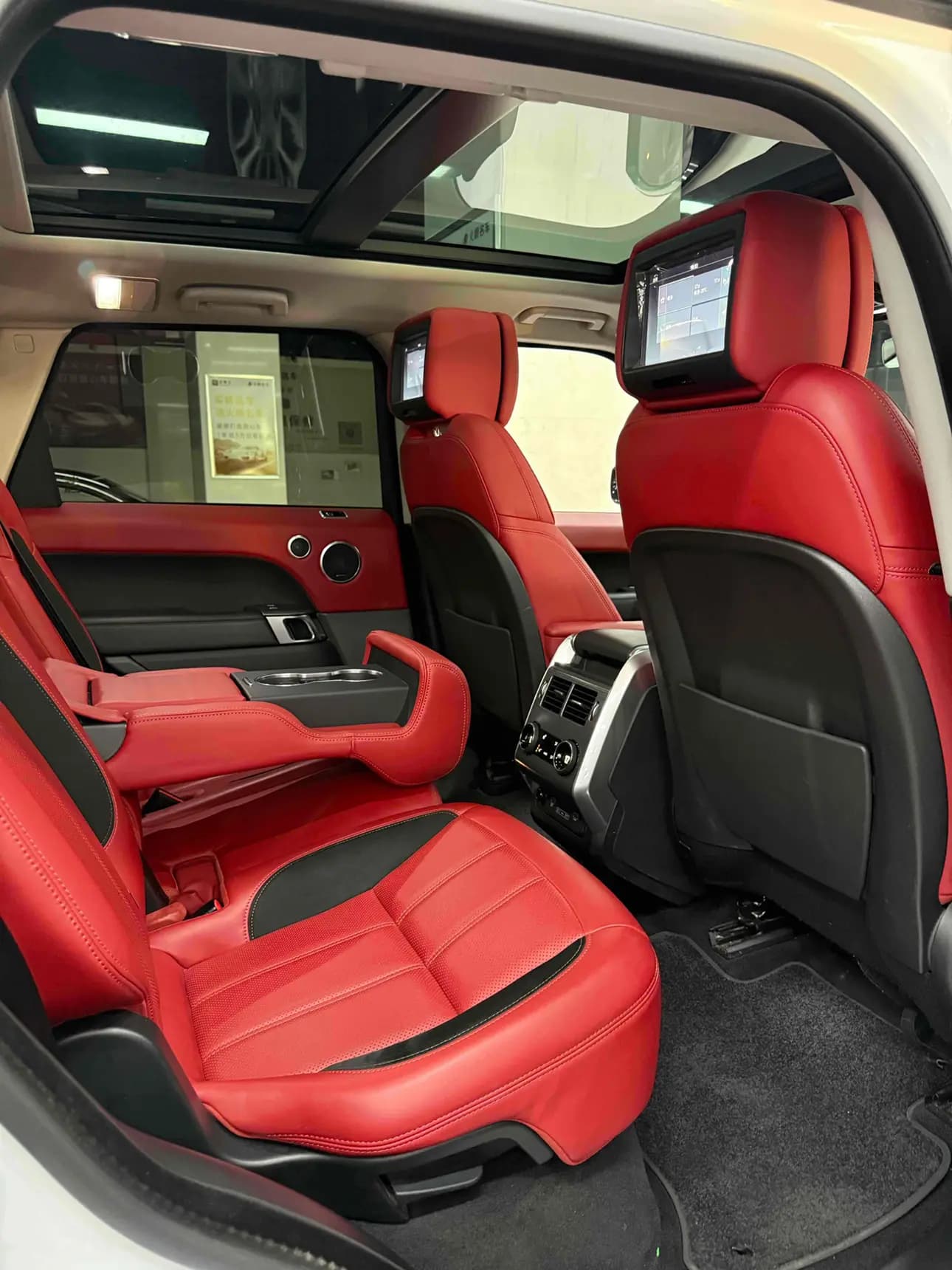 Land Rover Range Rover Sport 2021 г. 30000 км. — фото 13