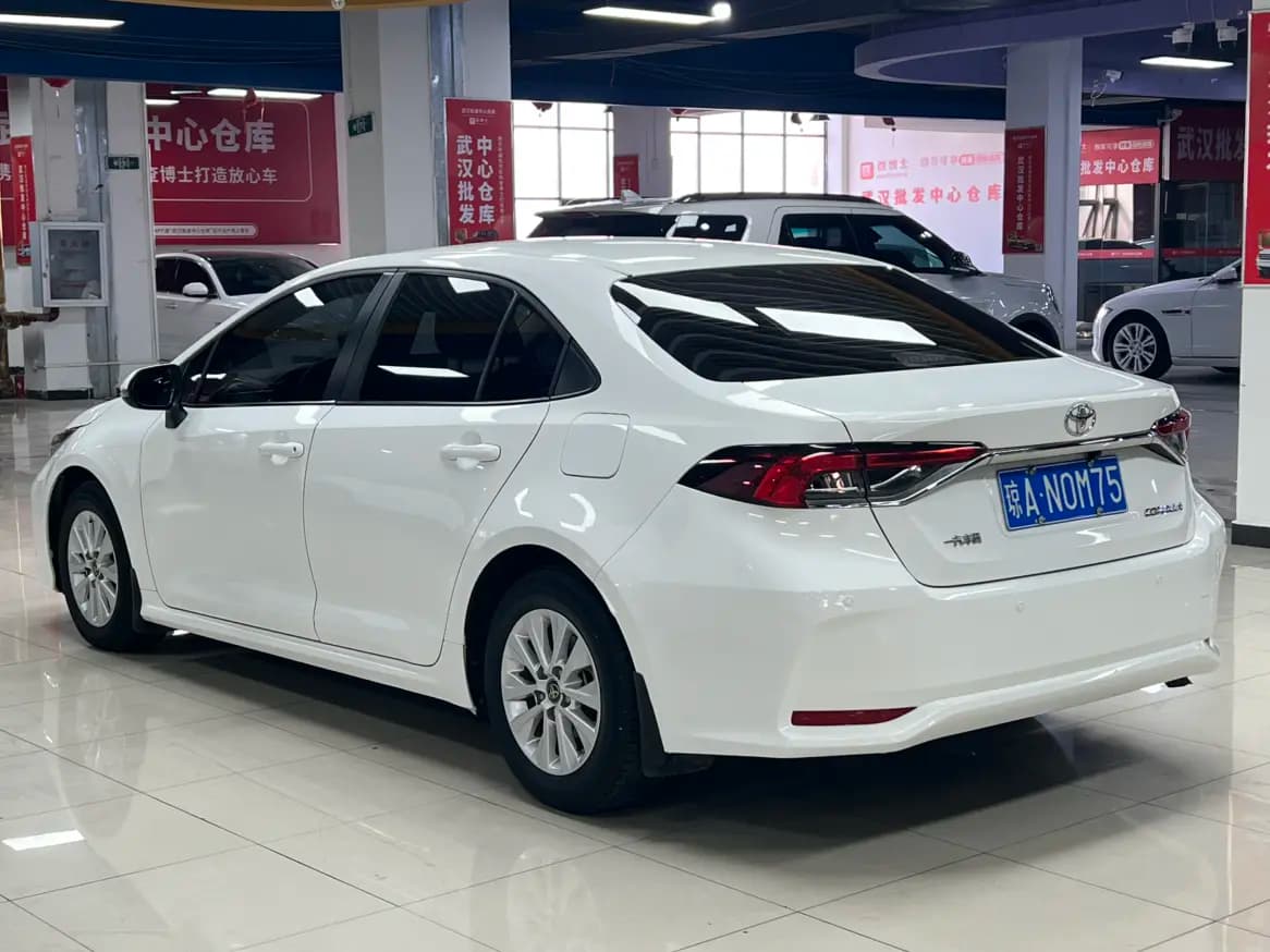 Toyota Corolla 2022 г. 37122 км. — фото 4