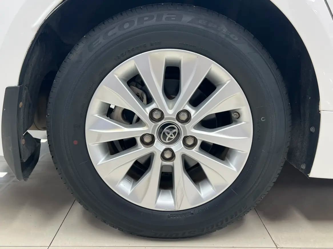 Toyota Corolla 2022 г. 37122 км. — фото 9