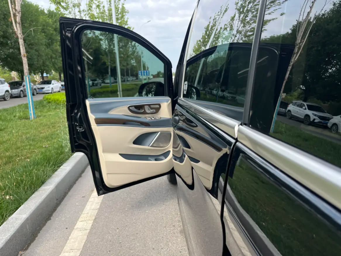 Mercedes-Benz Vito 2022 г. 37859 км. — фото 22