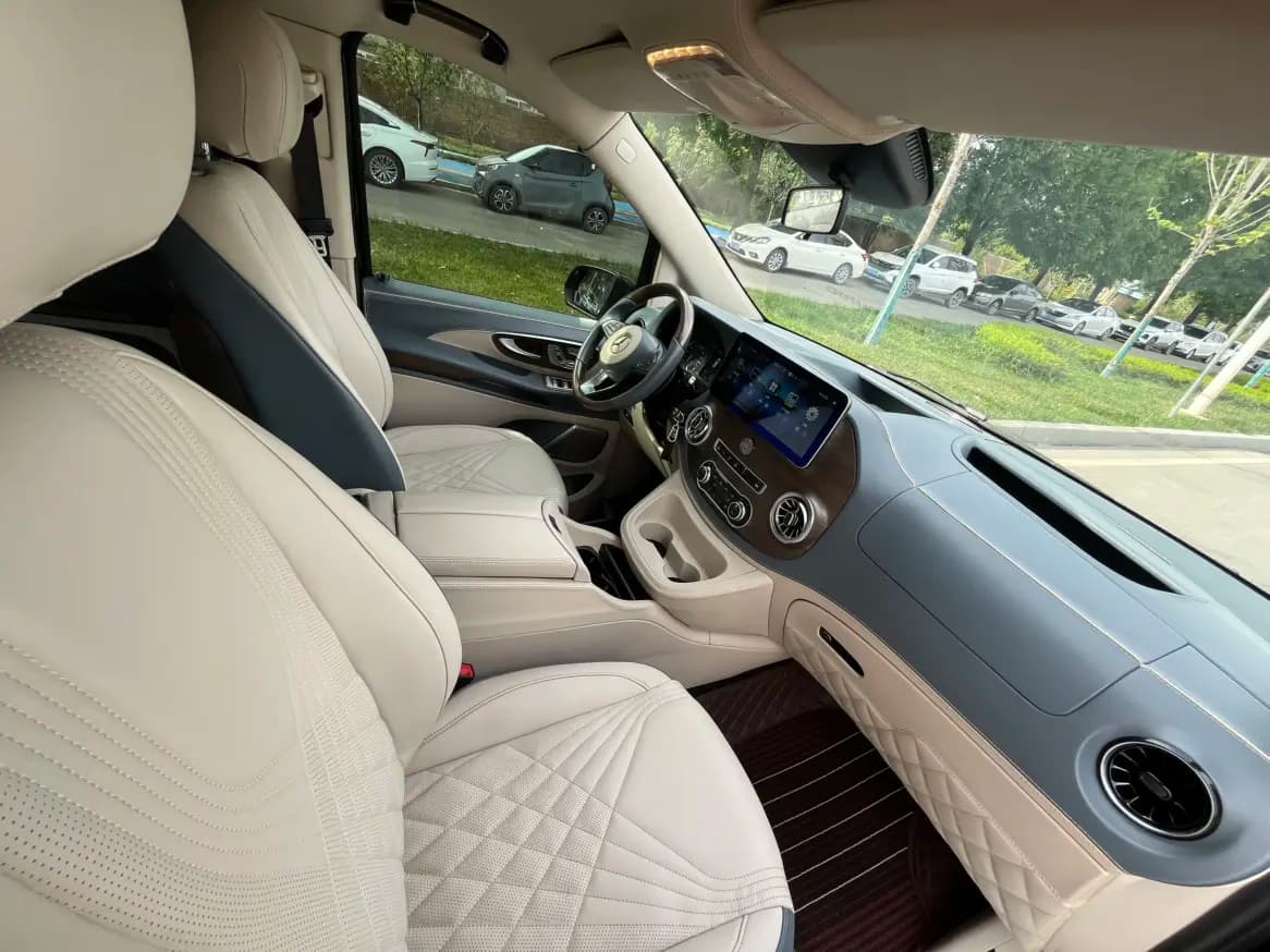 Mercedes-Benz Vito 2022 г. 37859 км. — фото 25