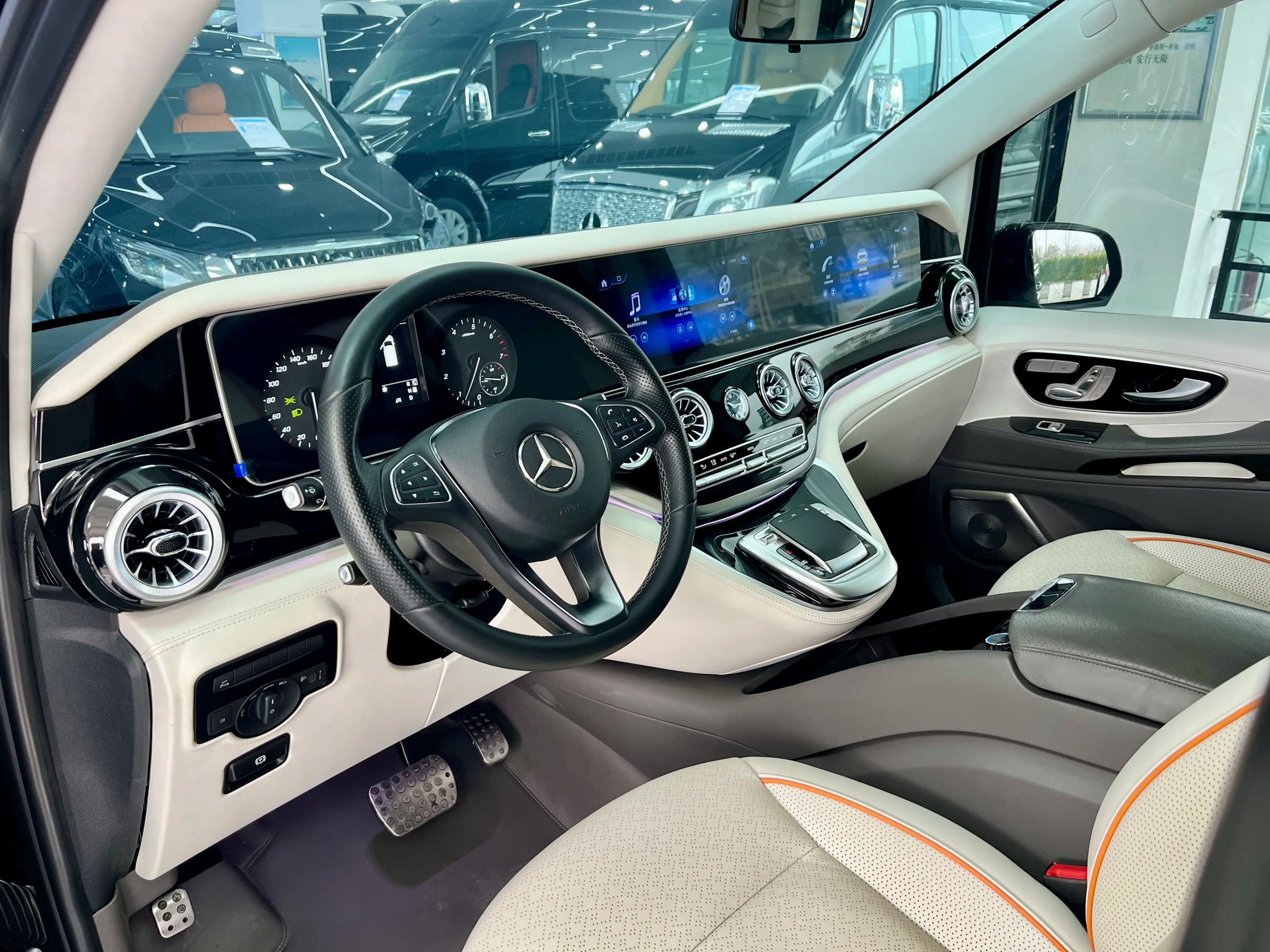 Mercedes-Benz Vito 2024 г. 39062 км. — фото 12
