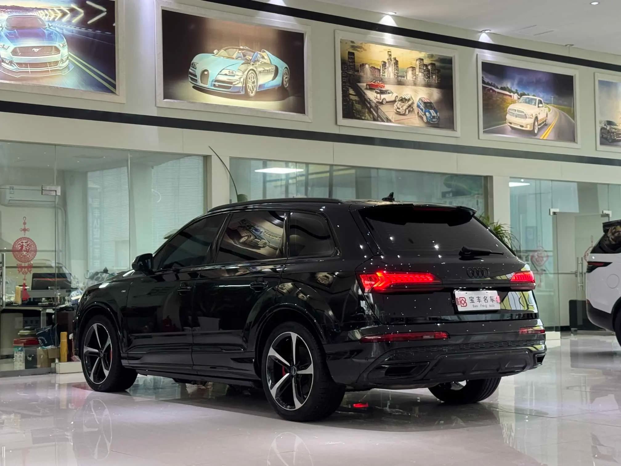 Audi Q7 2022 г. 62046 км. — фото 4