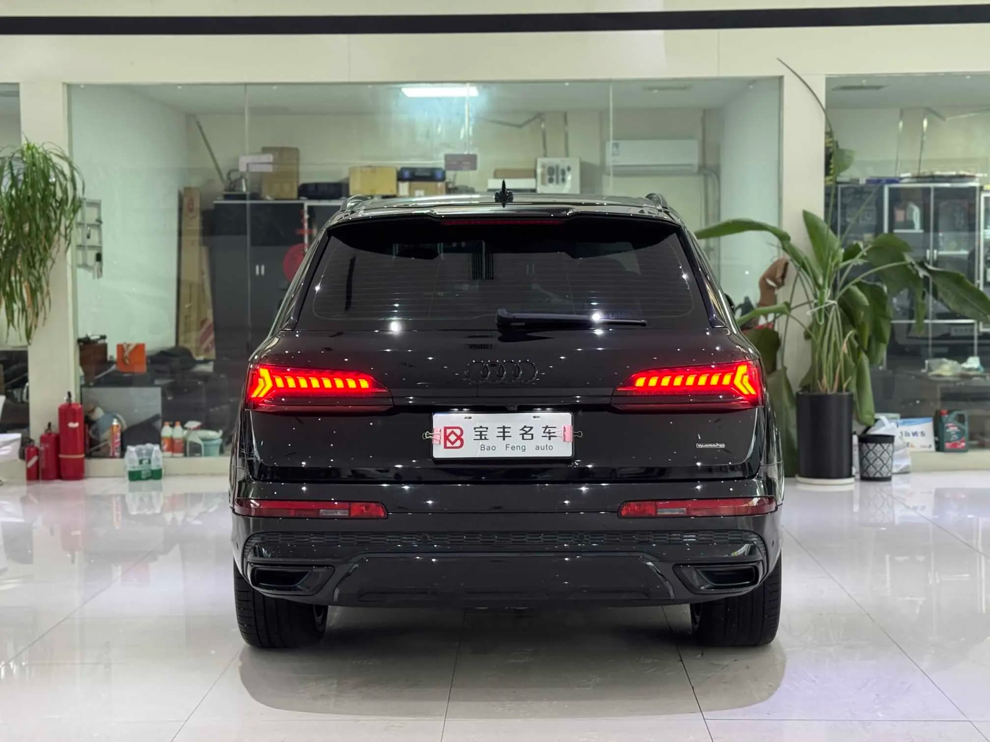 Audi Q7 2022 г. 62046 км. — фото 5