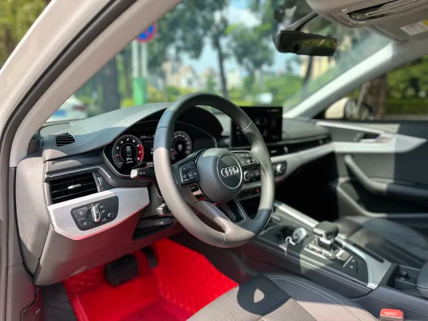 Audi A4L 2022 г. 44014 км. — фото 10