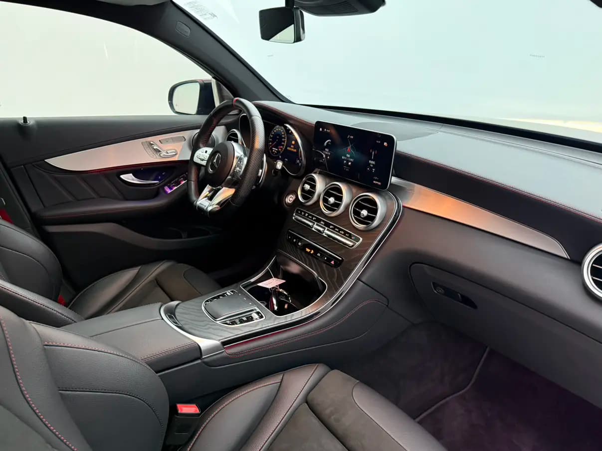 Mercedes-Benz GLC AMG 2021 г. 61101 км. — фото 11