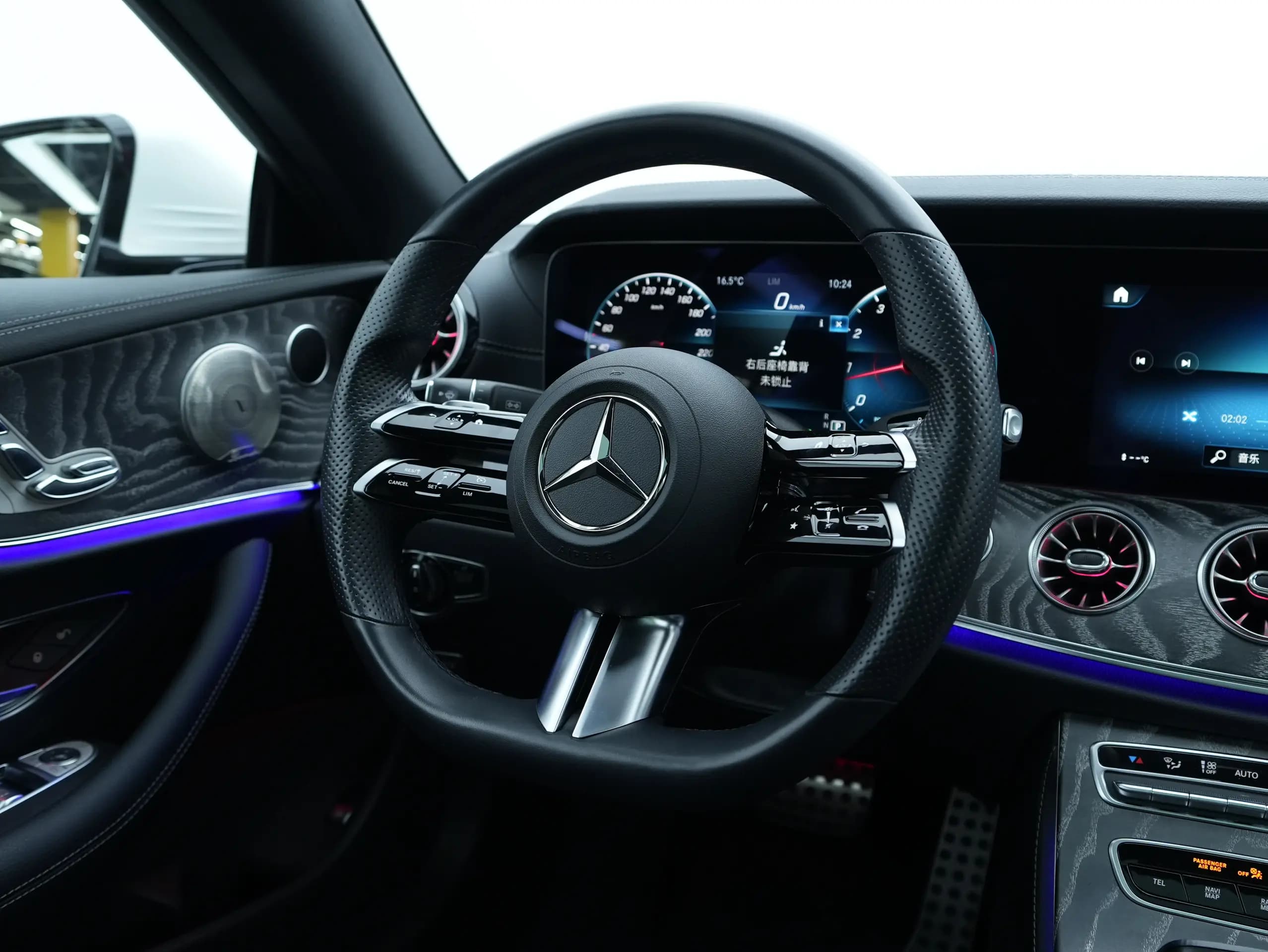 Mercedes-Benz E-Class 2022 г. 27286 км. — фото 16