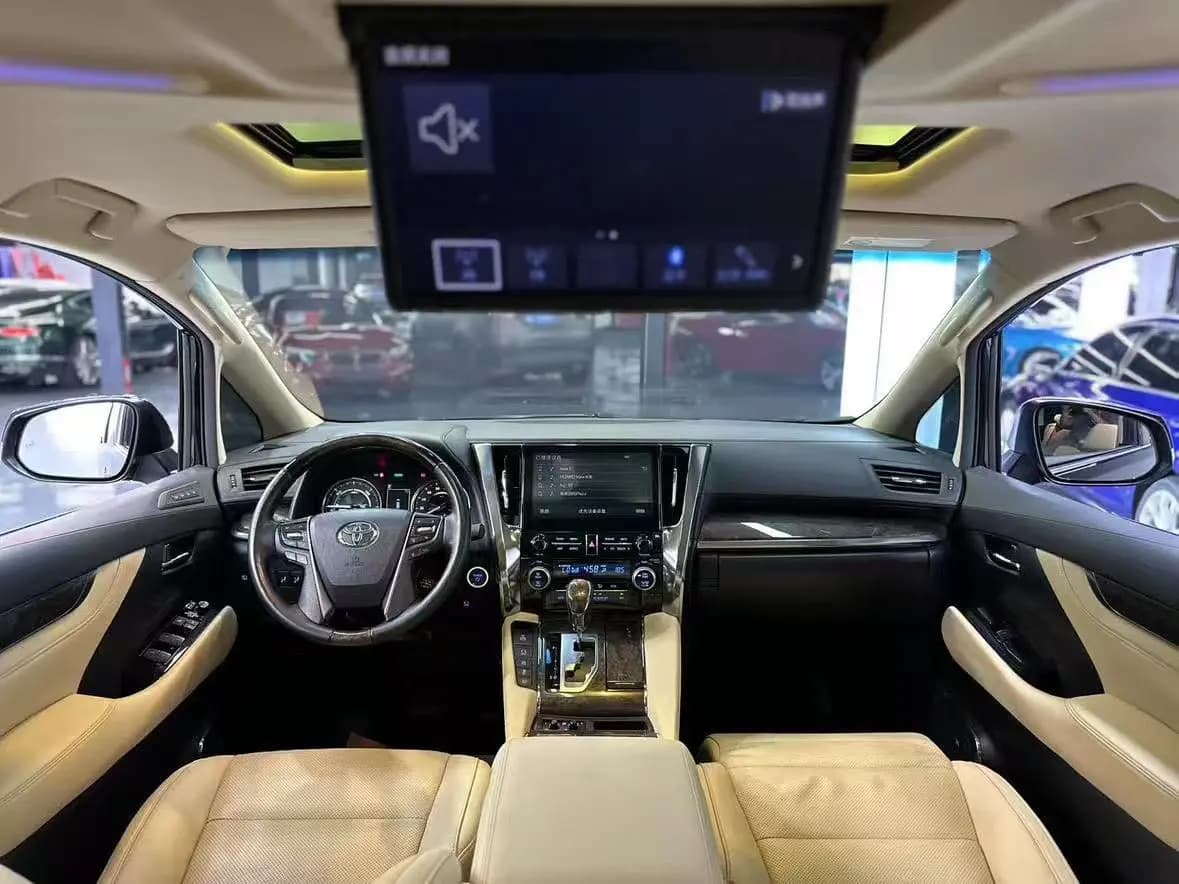 Toyota Alphard 2022 г. 90138 км. — фото 8