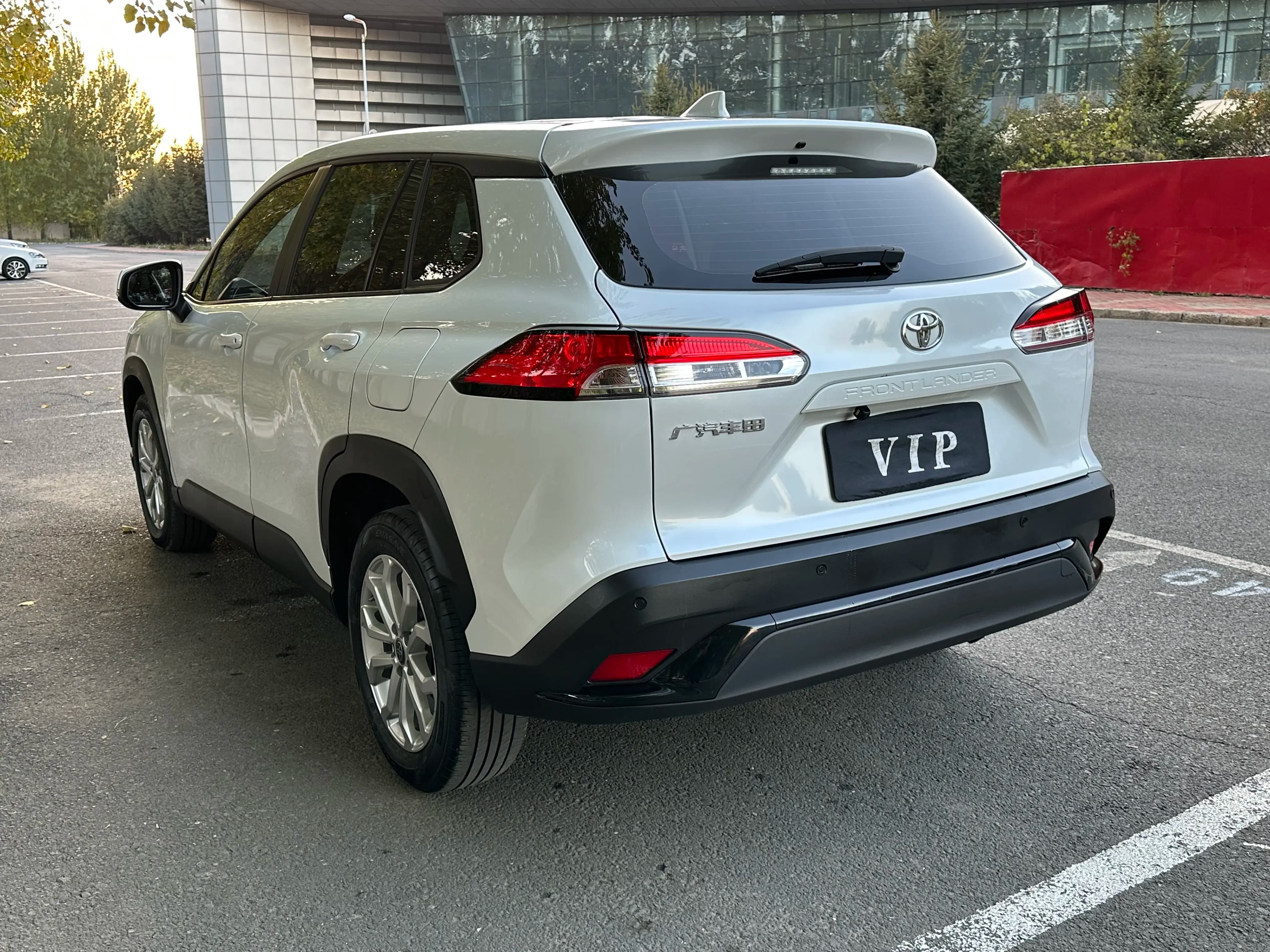 Toyota Frontlander 2022 г. 38146 км. — фото 4