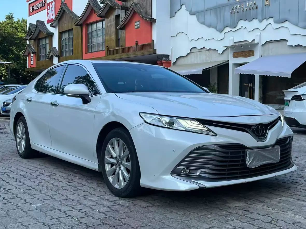 Toyota Camry 2021 г. 83032 км. — фото 3