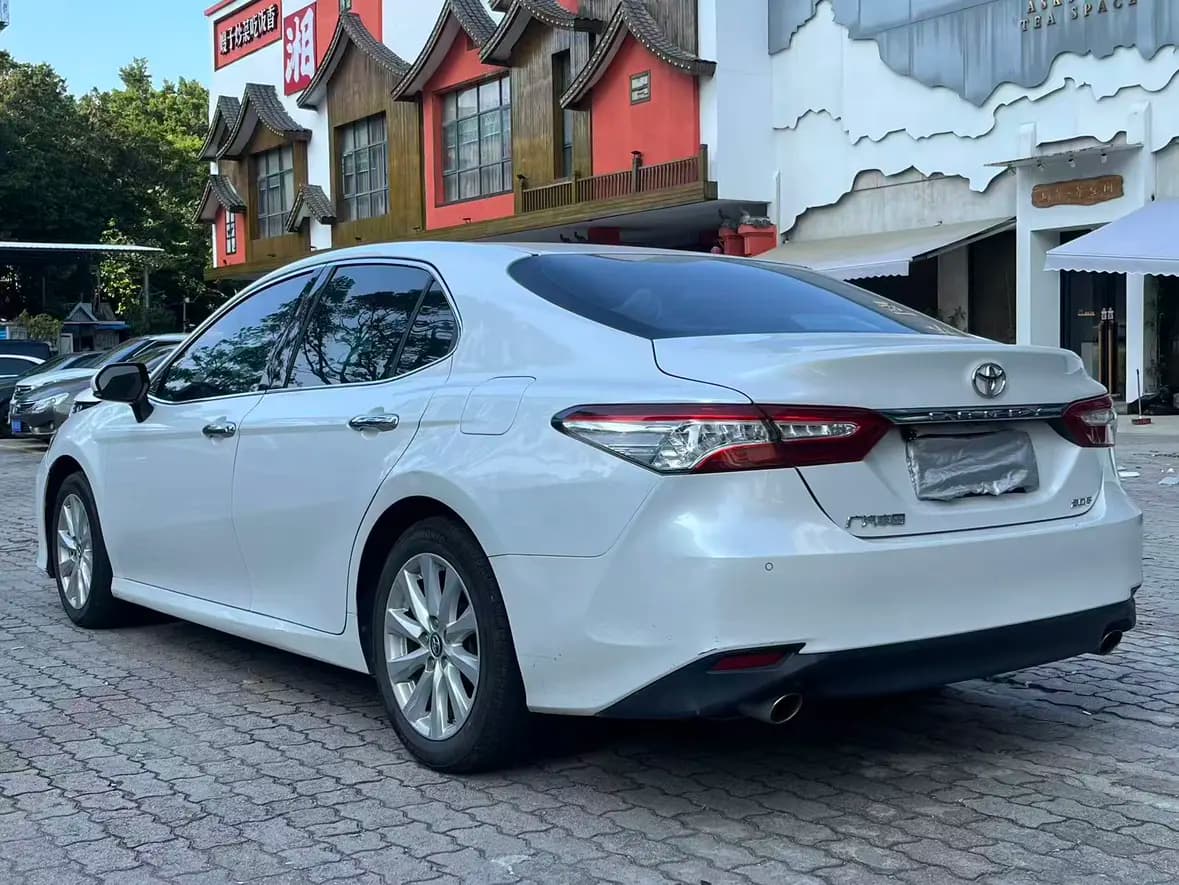 Toyota Camry 2021 г. 83032 км. — фото 4