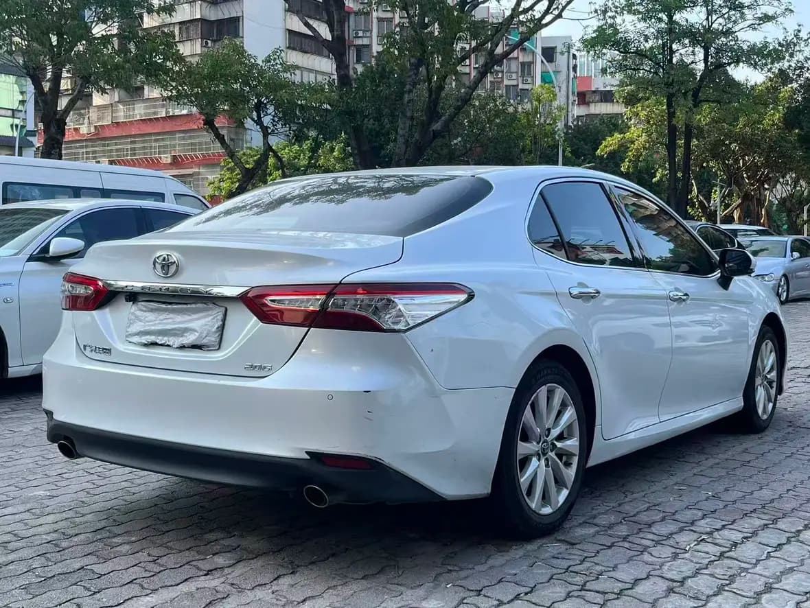 Toyota Camry 2021 г. 83032 км. — фото 5