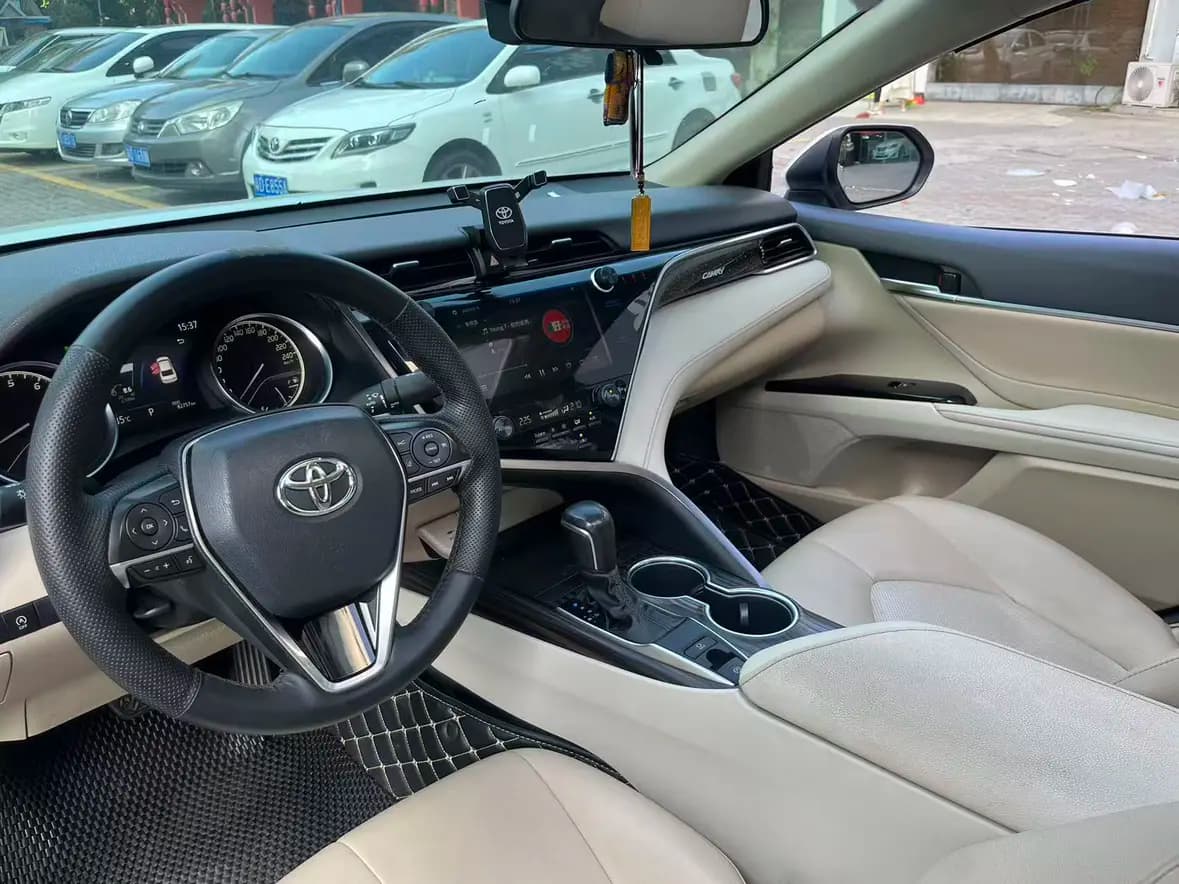 Toyota Camry 2021 г. 83032 км. — фото 7