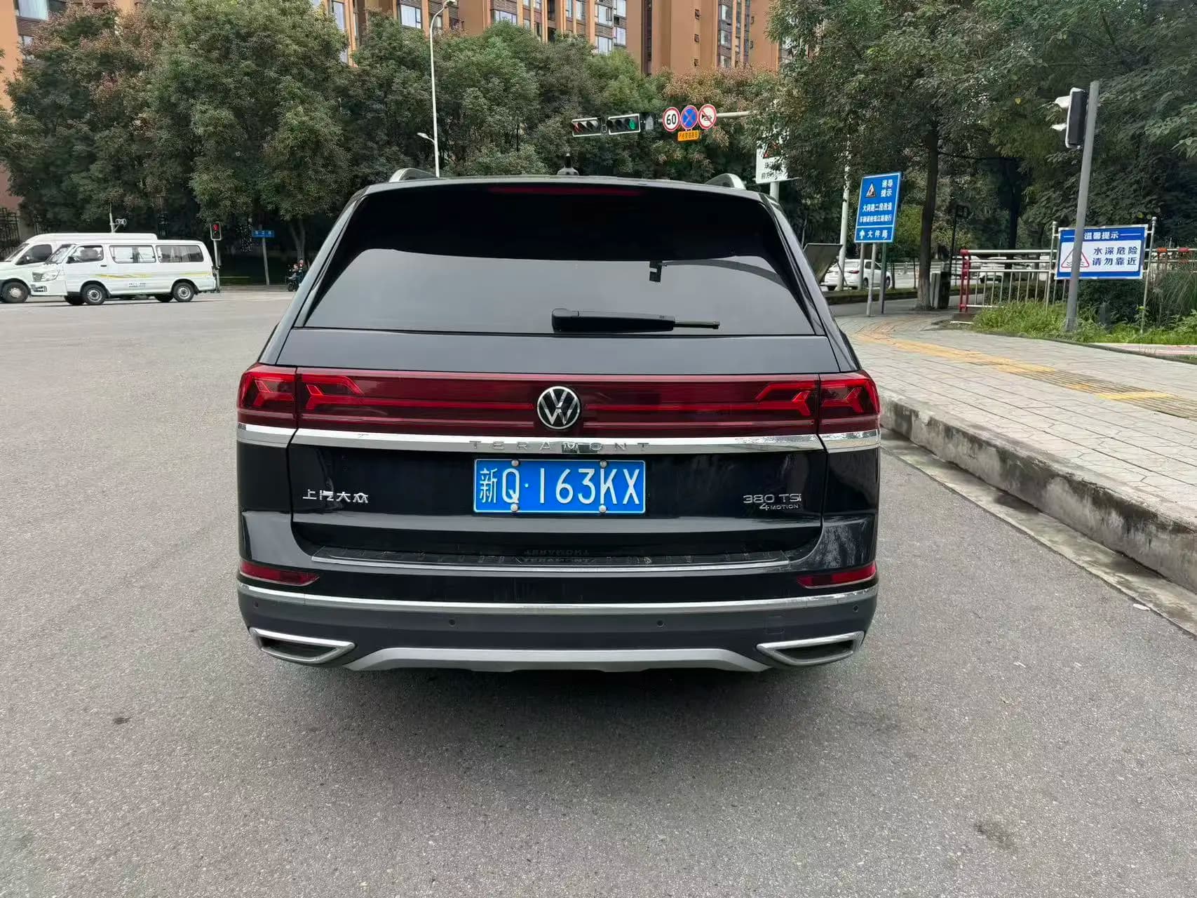 Volkswagen Teramont 2023 г. 46127 км. — фото 5