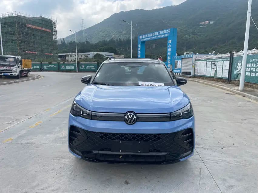 Volkswagen Tiguan L 2024 г. 2518 км. — фото 2