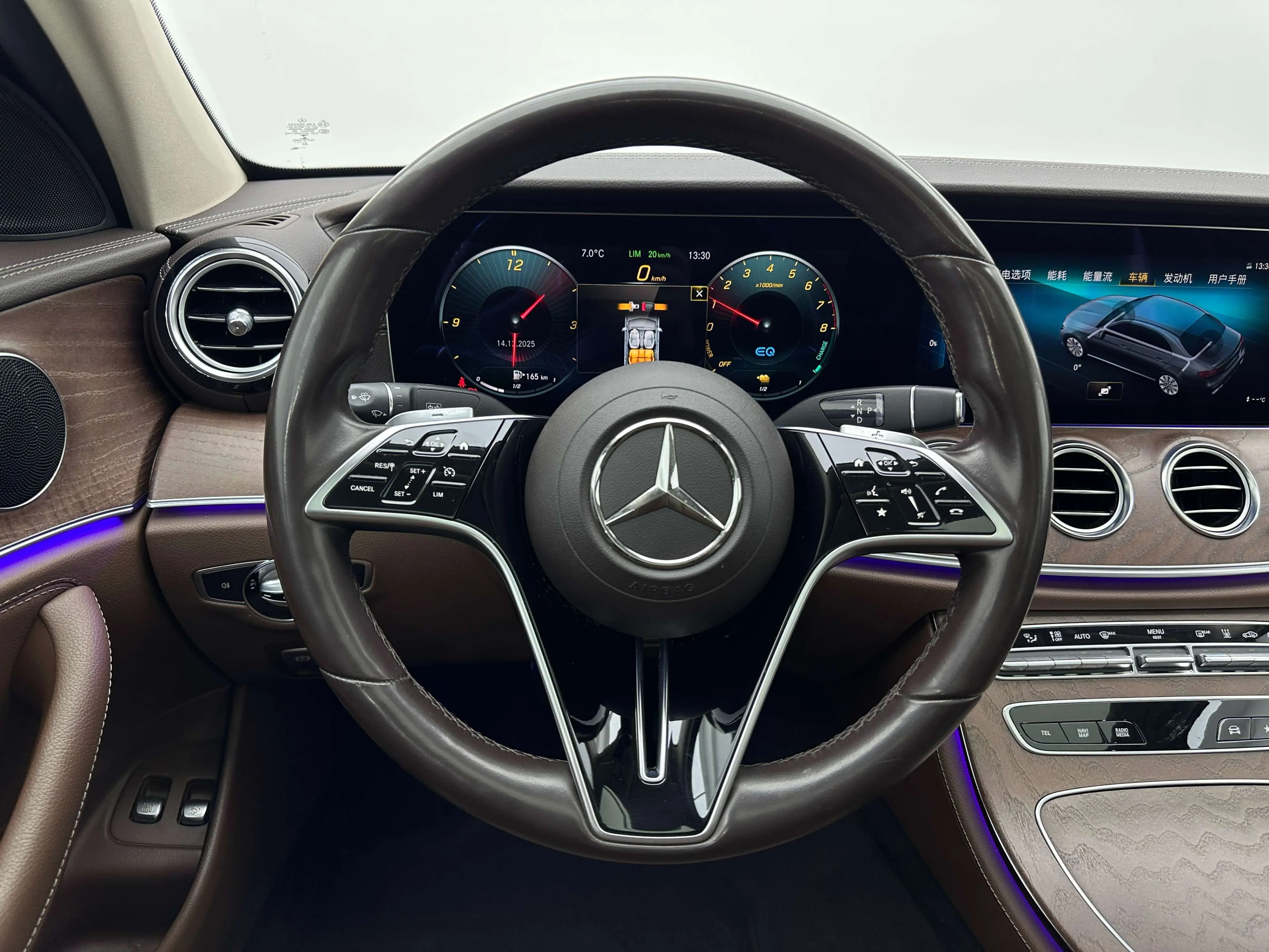 Mercedes-Benz E-Class PHEV 2022 г. 93087 км. — фото 18