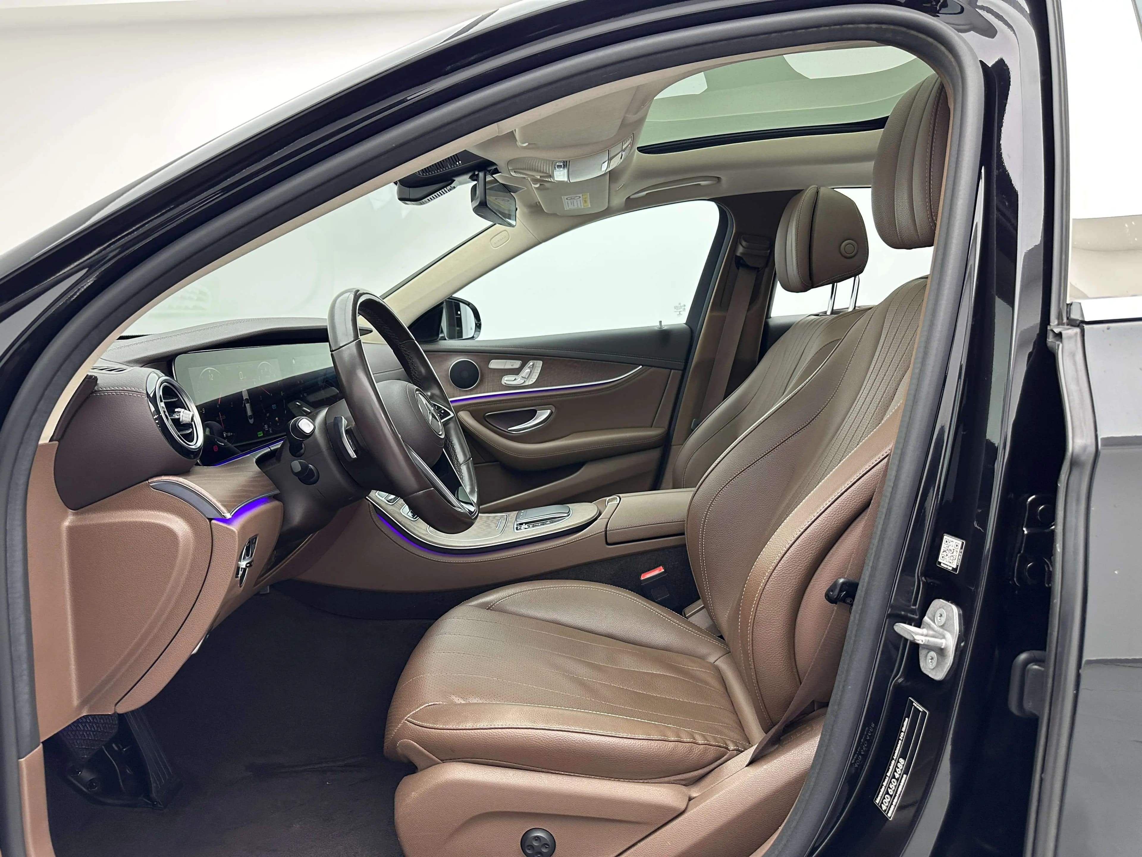Mercedes-Benz E-Class PHEV 2022 г. 93087 км. — фото 23