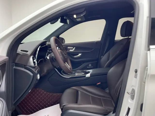 Mercedes-Benz GLC 2021 г. 68200 км. — фото 17