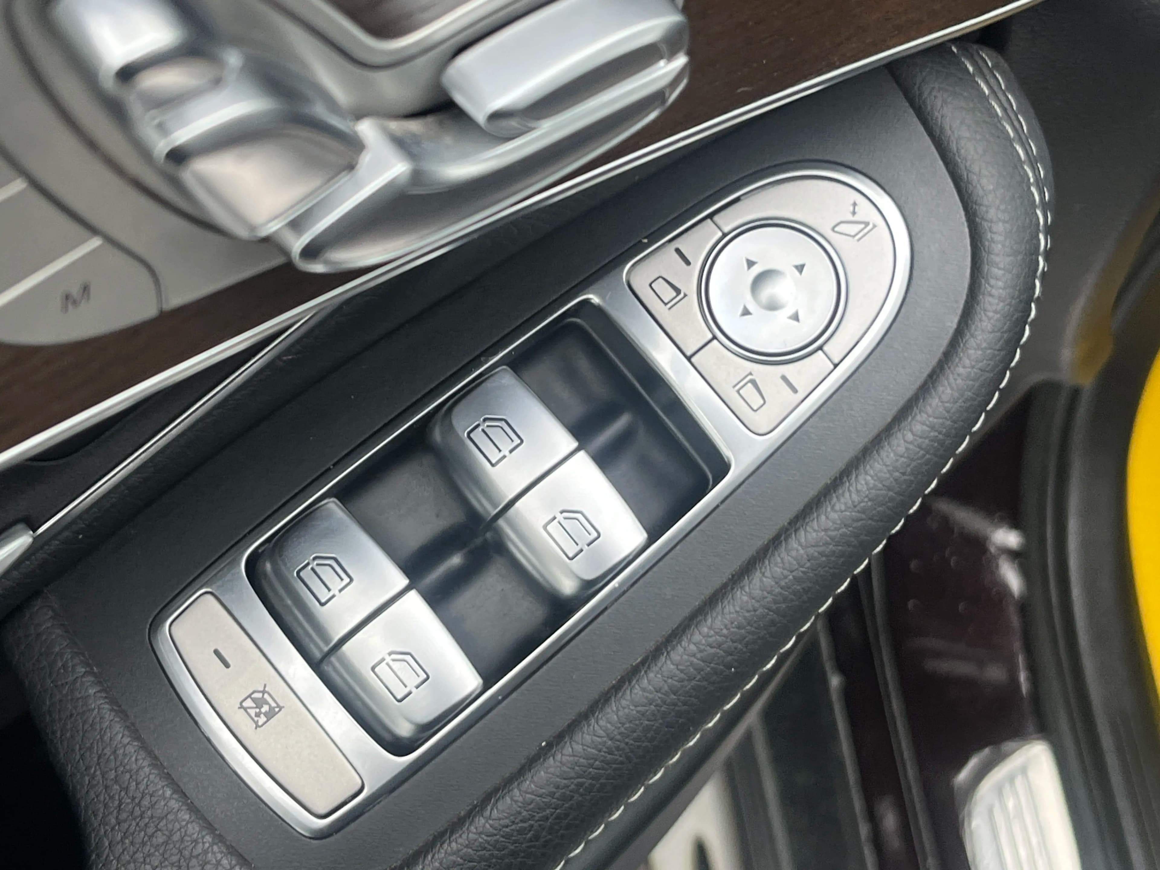 Mercedes-Benz GLC 2022 г. 80300 км. — фото 25