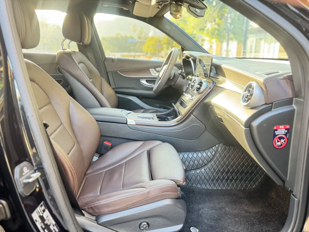 Mercedes-Benz GLC 2022 г. 95800 км. — фото 11
