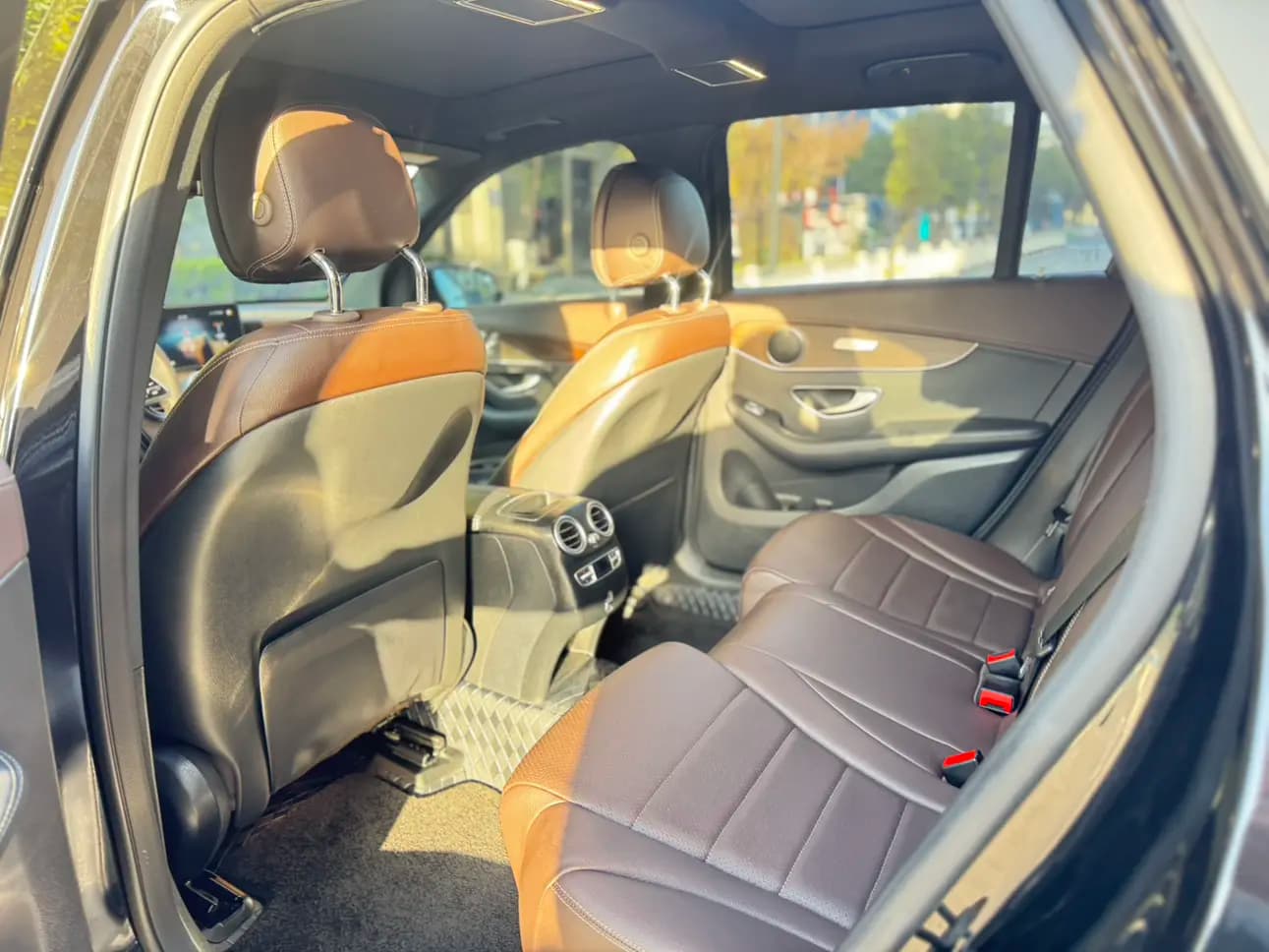 Mercedes-Benz GLC 2022 г. 95800 км. — фото 14