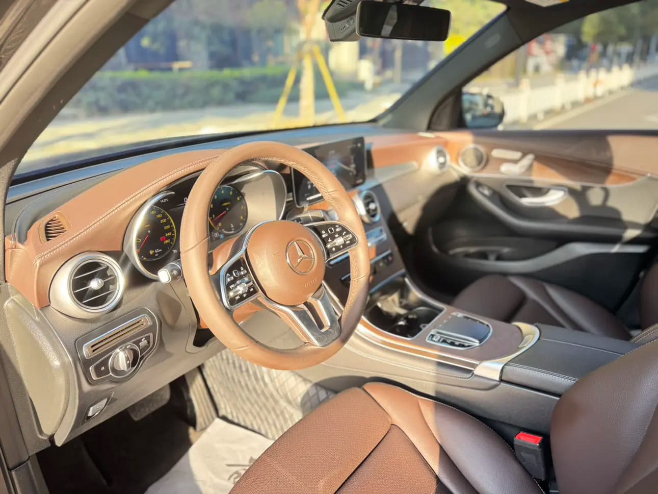 Mercedes-Benz GLC 2022 г. 95800 км. — фото 9