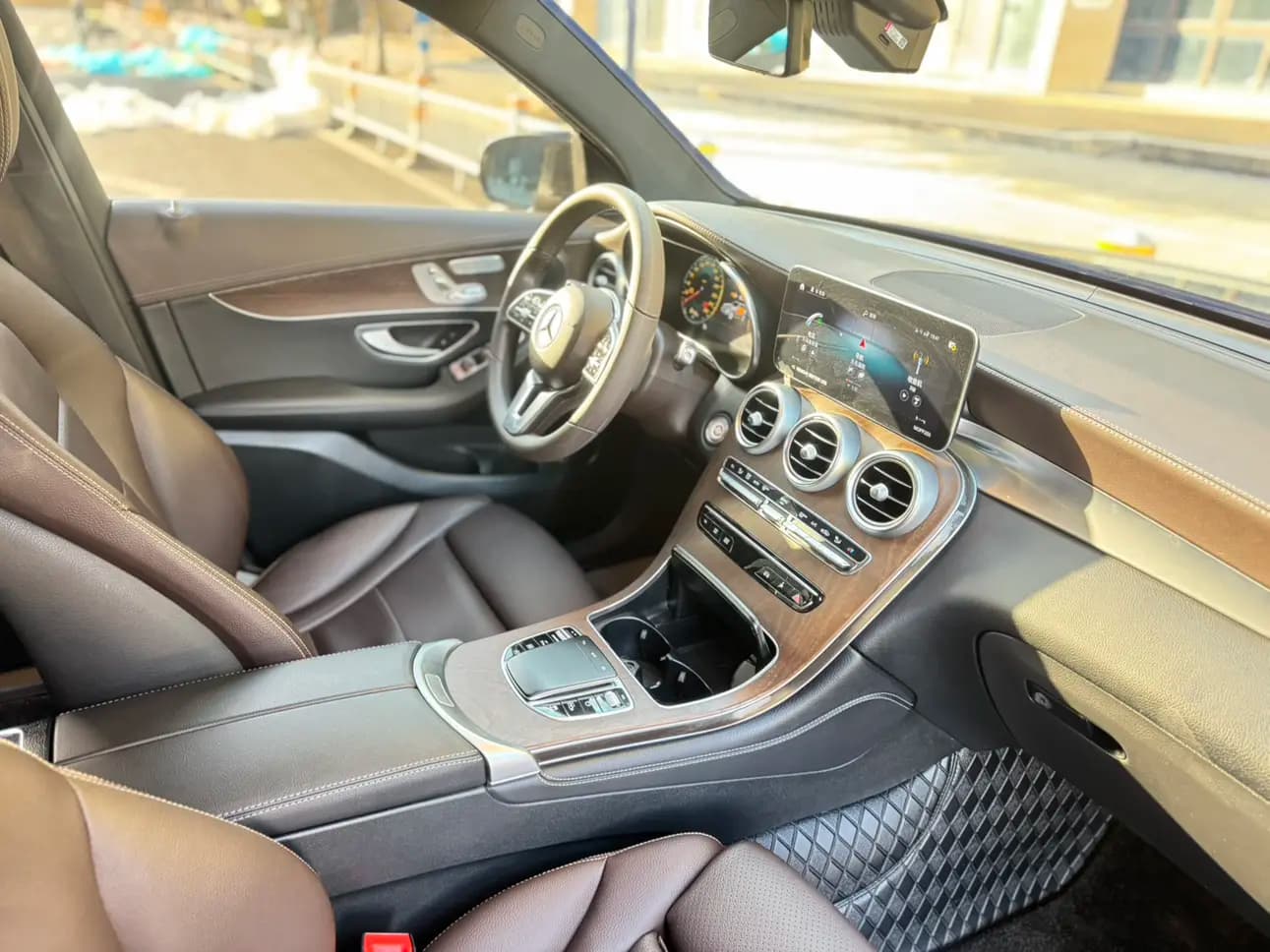 Mercedes-Benz GLC 2022 г. 95800 км. — фото 10