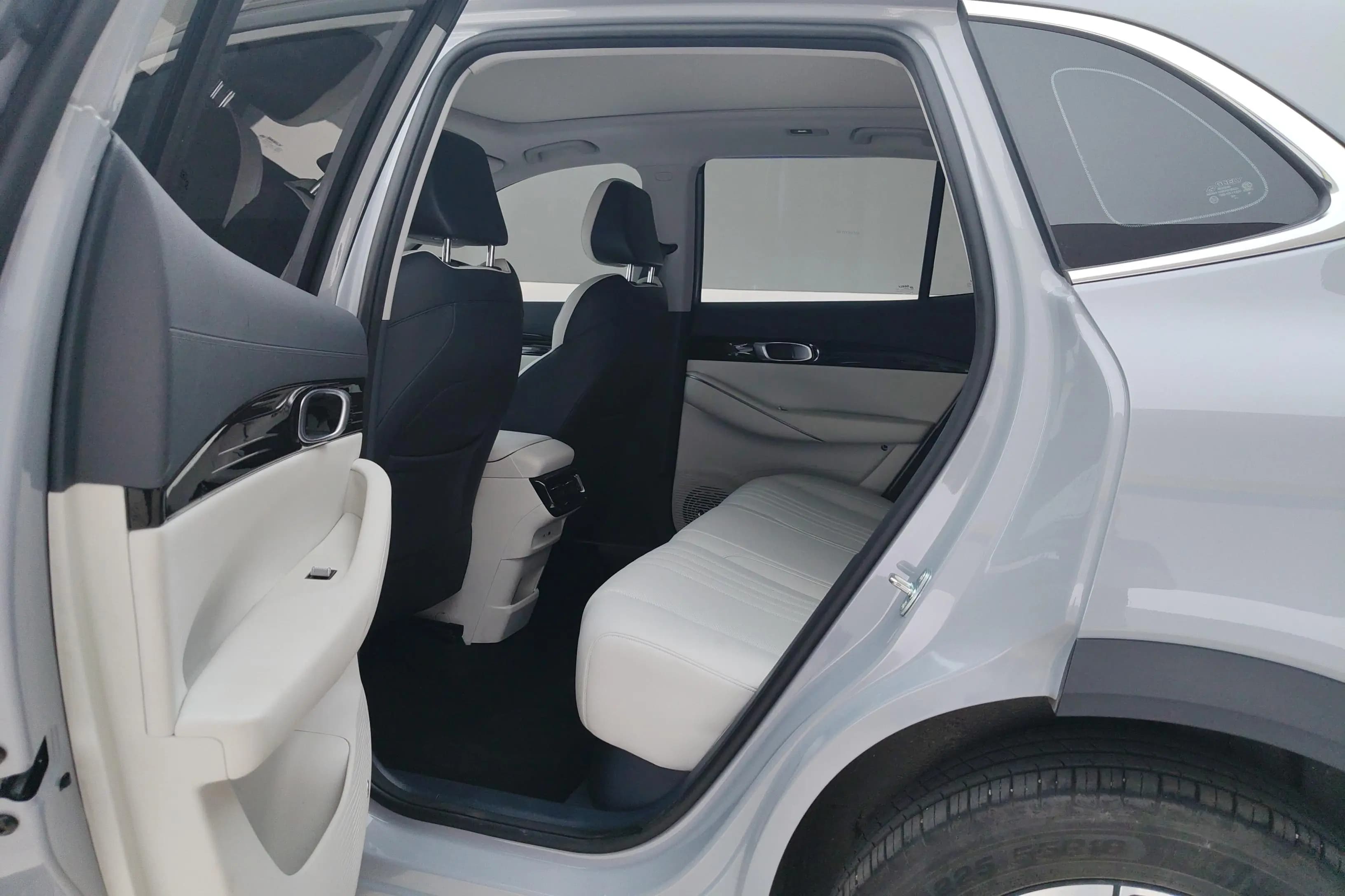 Geely Galaxy E5 2025 г. 30364 км. — фото 16
