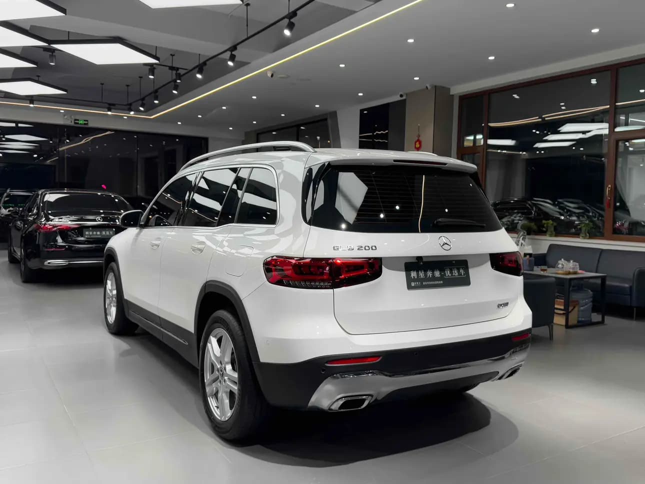 Mercedes-Benz GLB 2022 г. 12068 км. — фото 4
